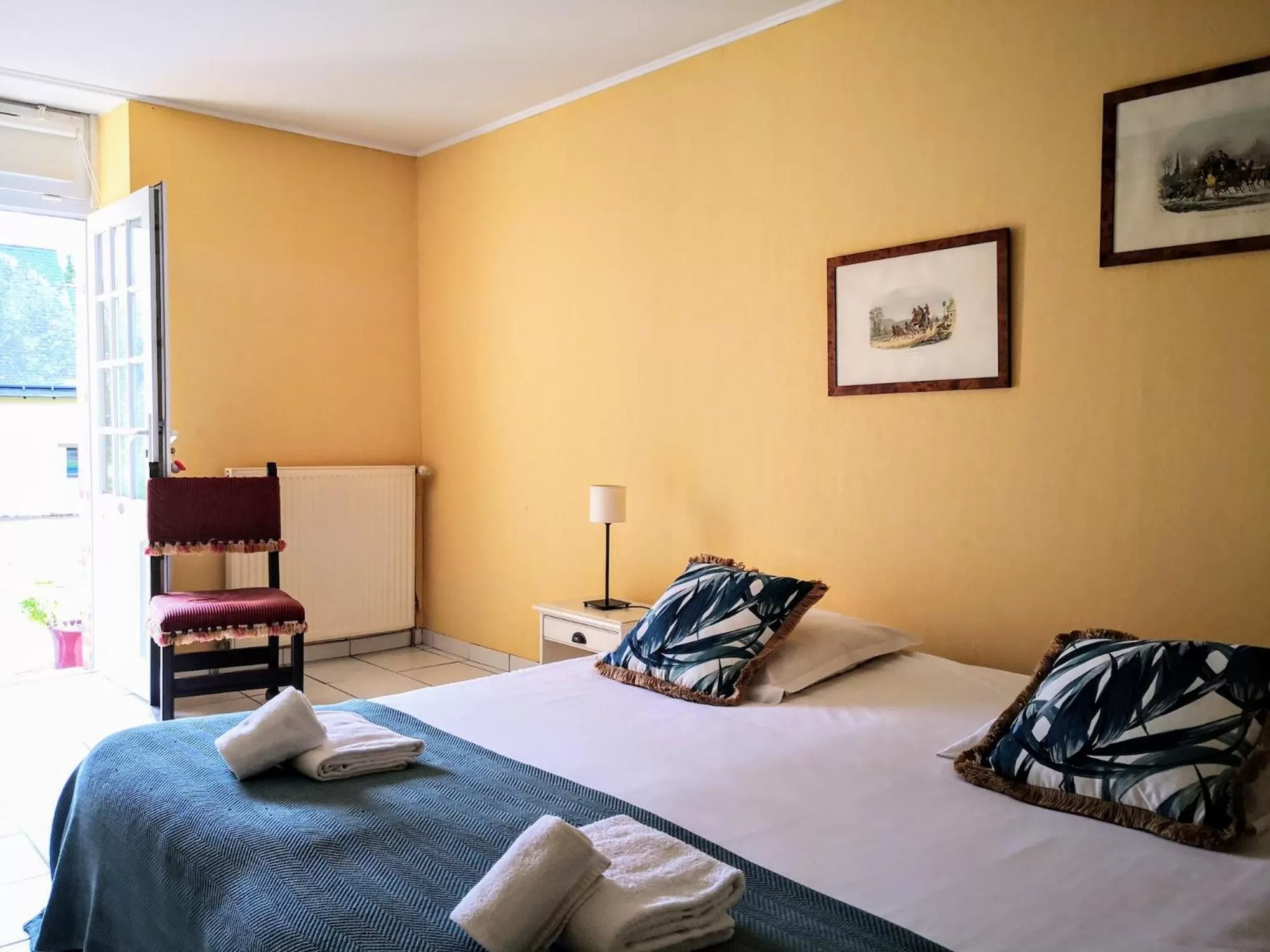 Bed in Anjou Golf and Country Club