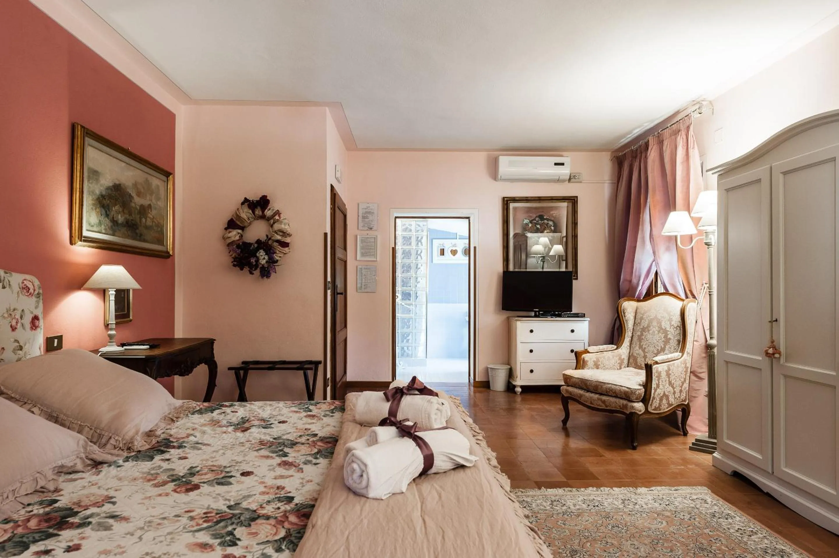 Bed in Giardino della Pieve Relais- Adult Only