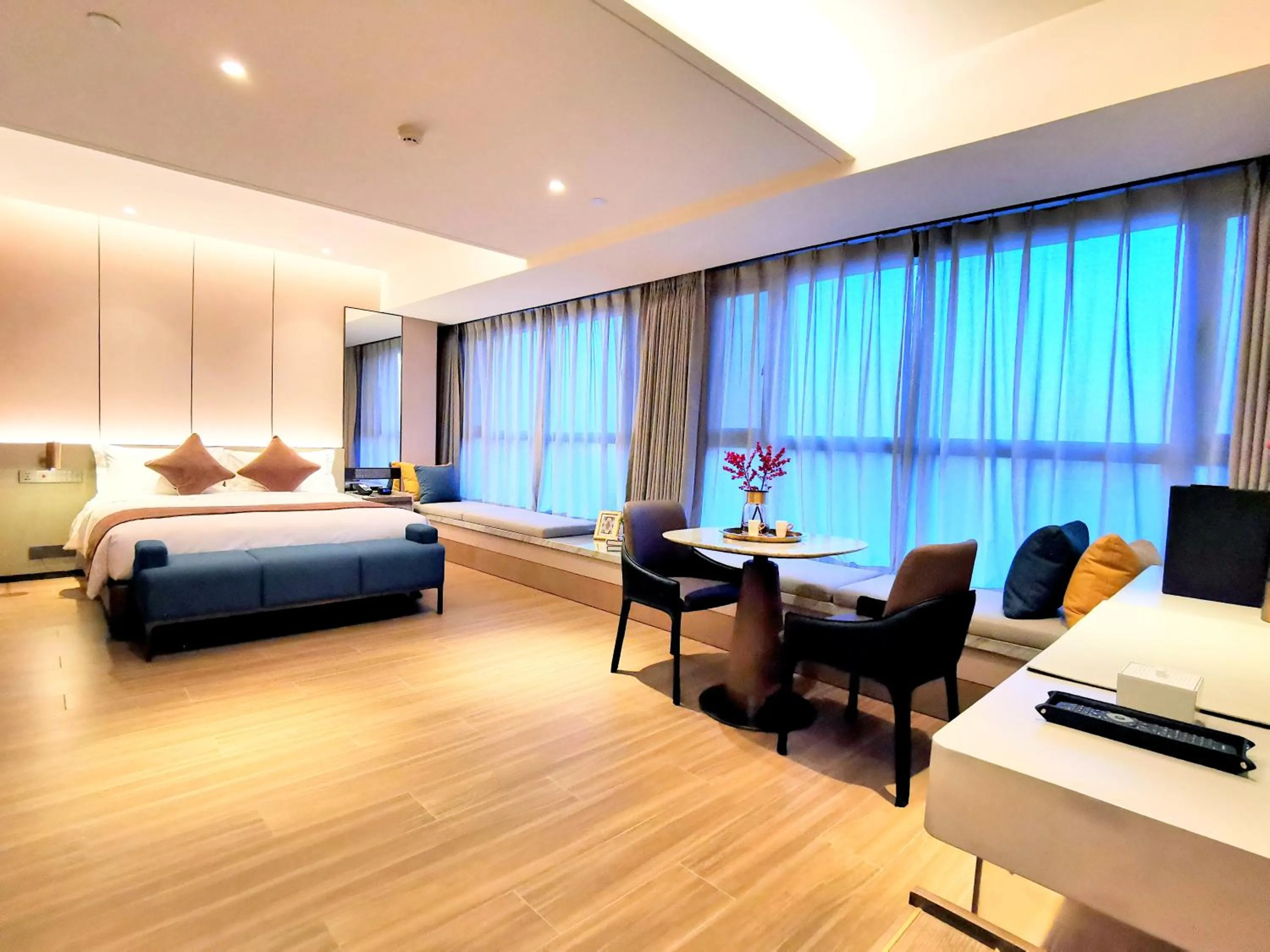 Balcony/Terrace, Bed in Somerset Zhongmao Changchun