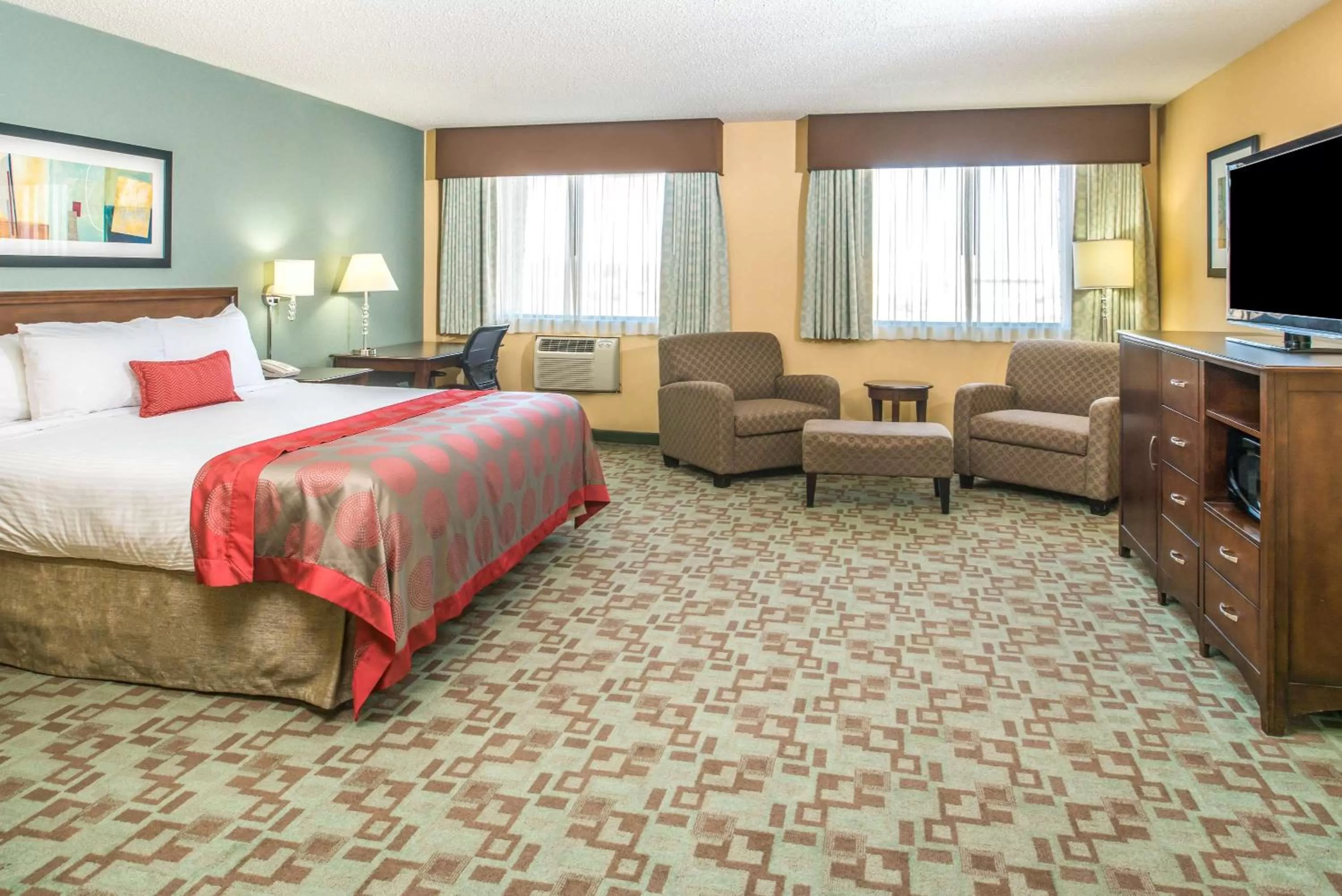 King Room - Non-Smoking in Ramada by Wyndham Saskatoon