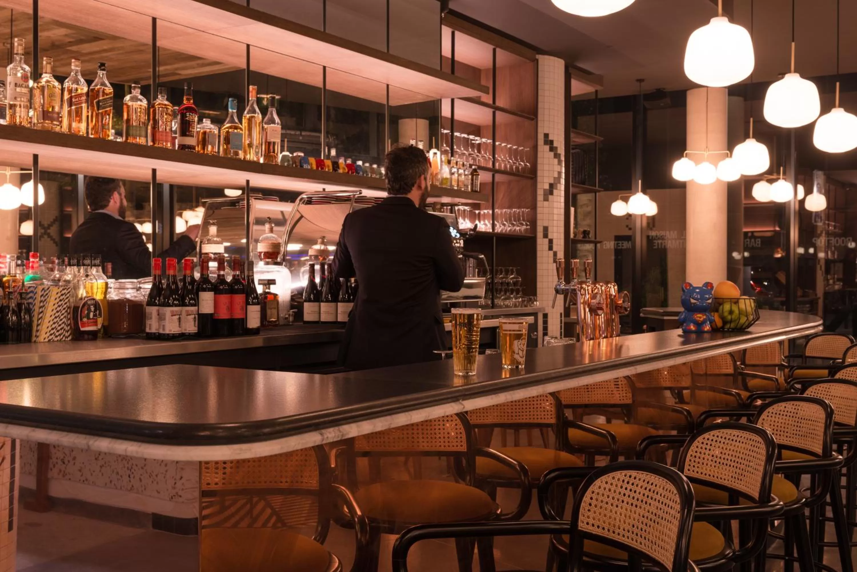 Lounge or bar in The Originals Boutique, Hôtel Maison Montmartre Paris Les Puces