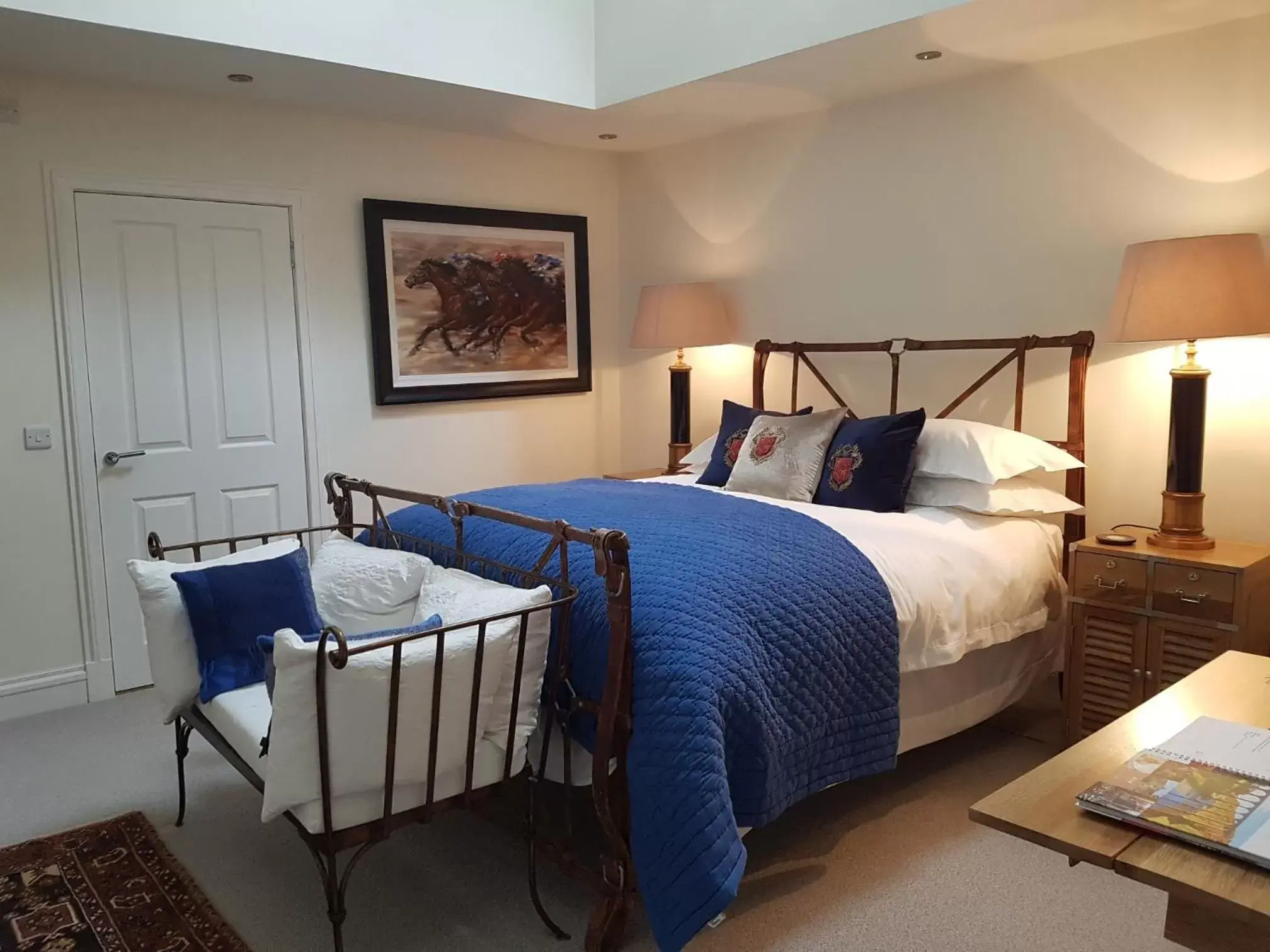 Deluxe King Room in Black Bull Deluxe King Room in Black Bull