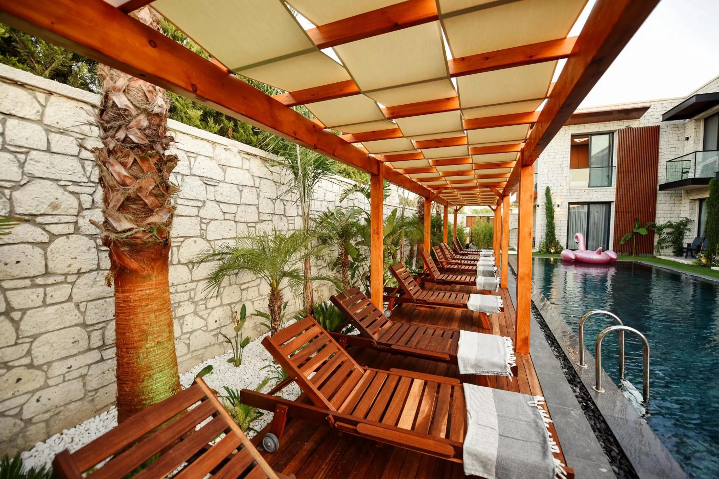 sunbed in Enso Alaçatı