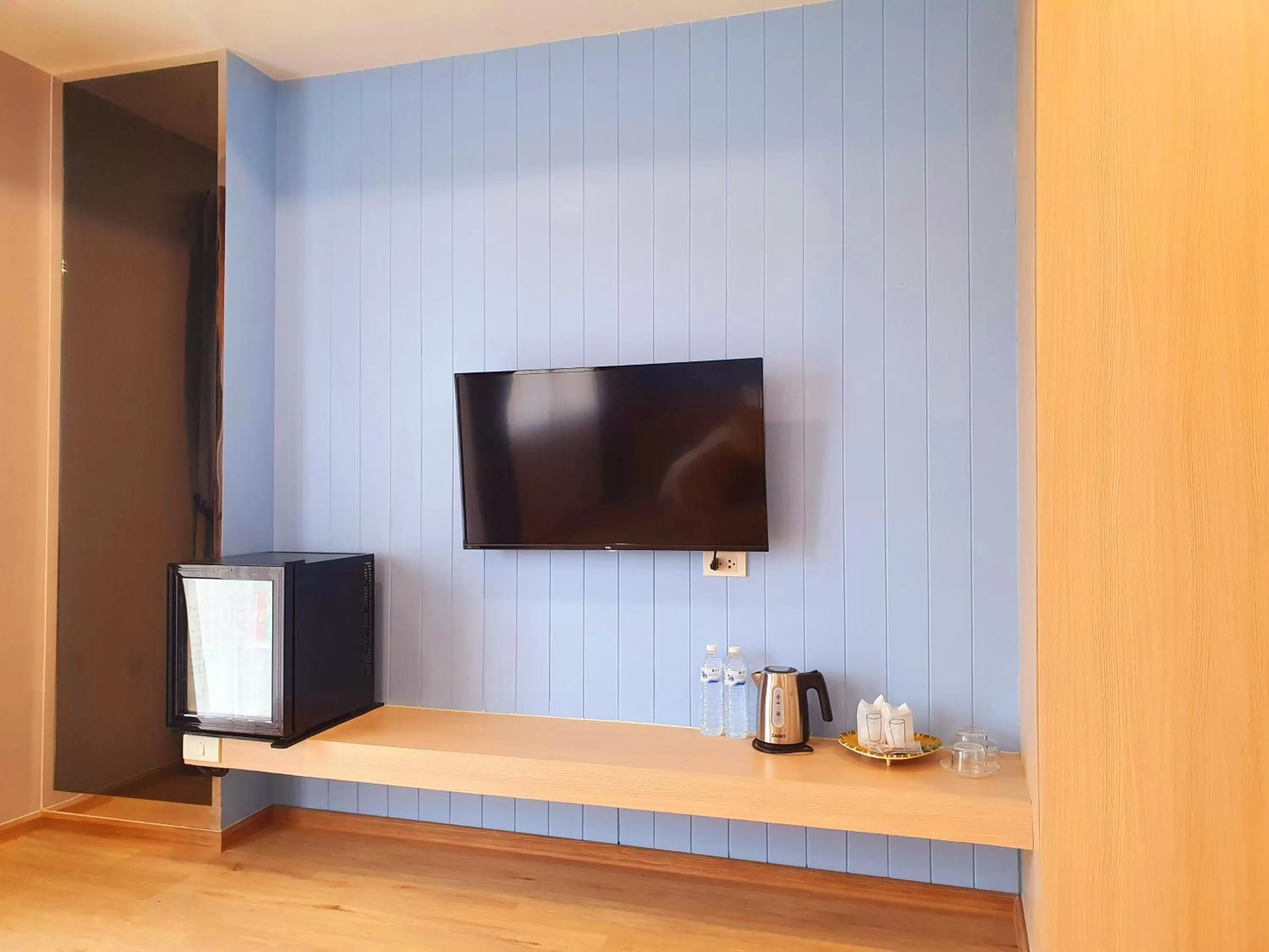 TV and multimedia in USABAI Riverside Boutique Hotel