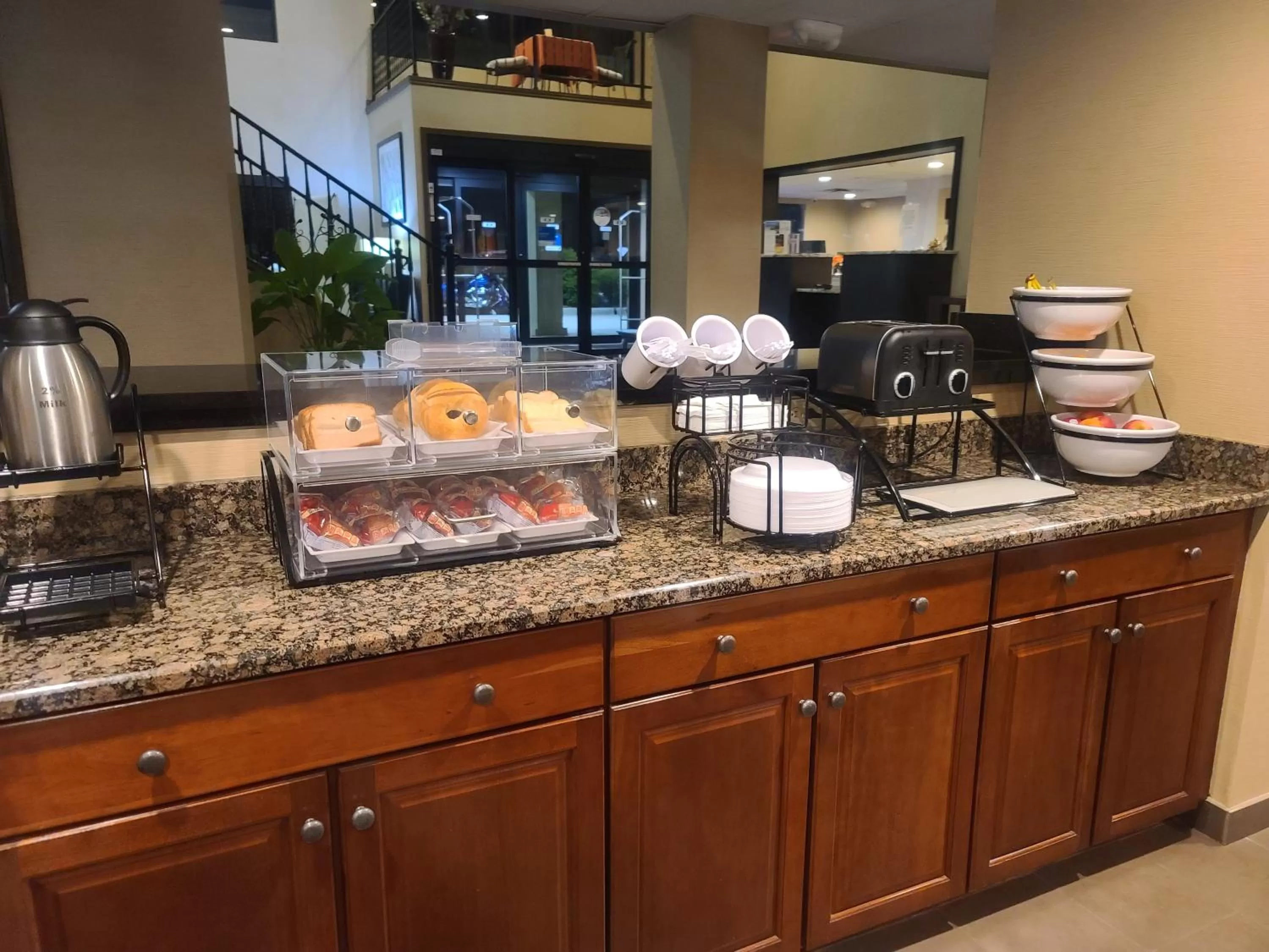 Breakfast in Comfort Inn & Suites Leeds I-20