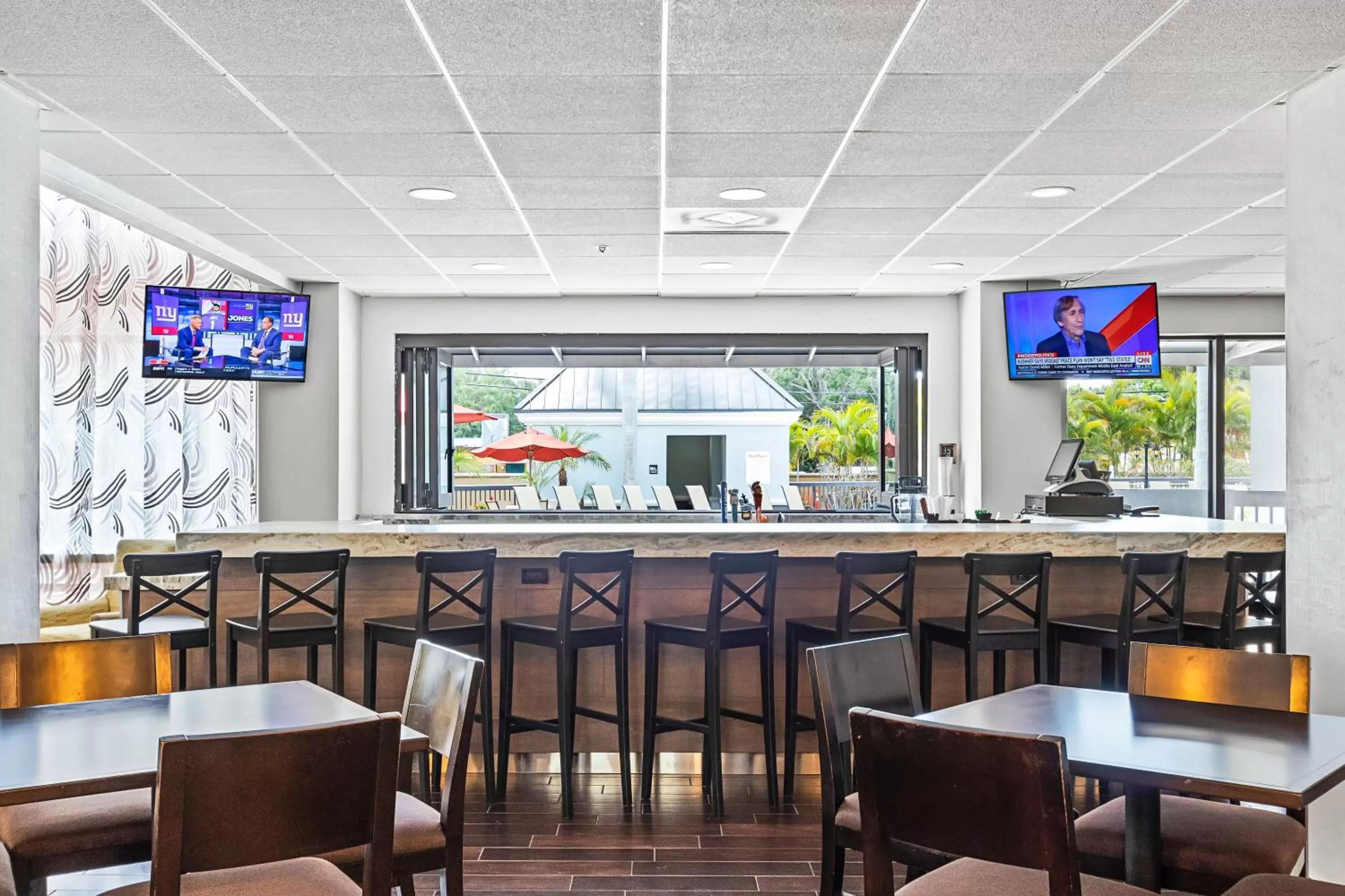 Restaurant/places to eat in Holiday Inn - St. Petersburg West by IHG