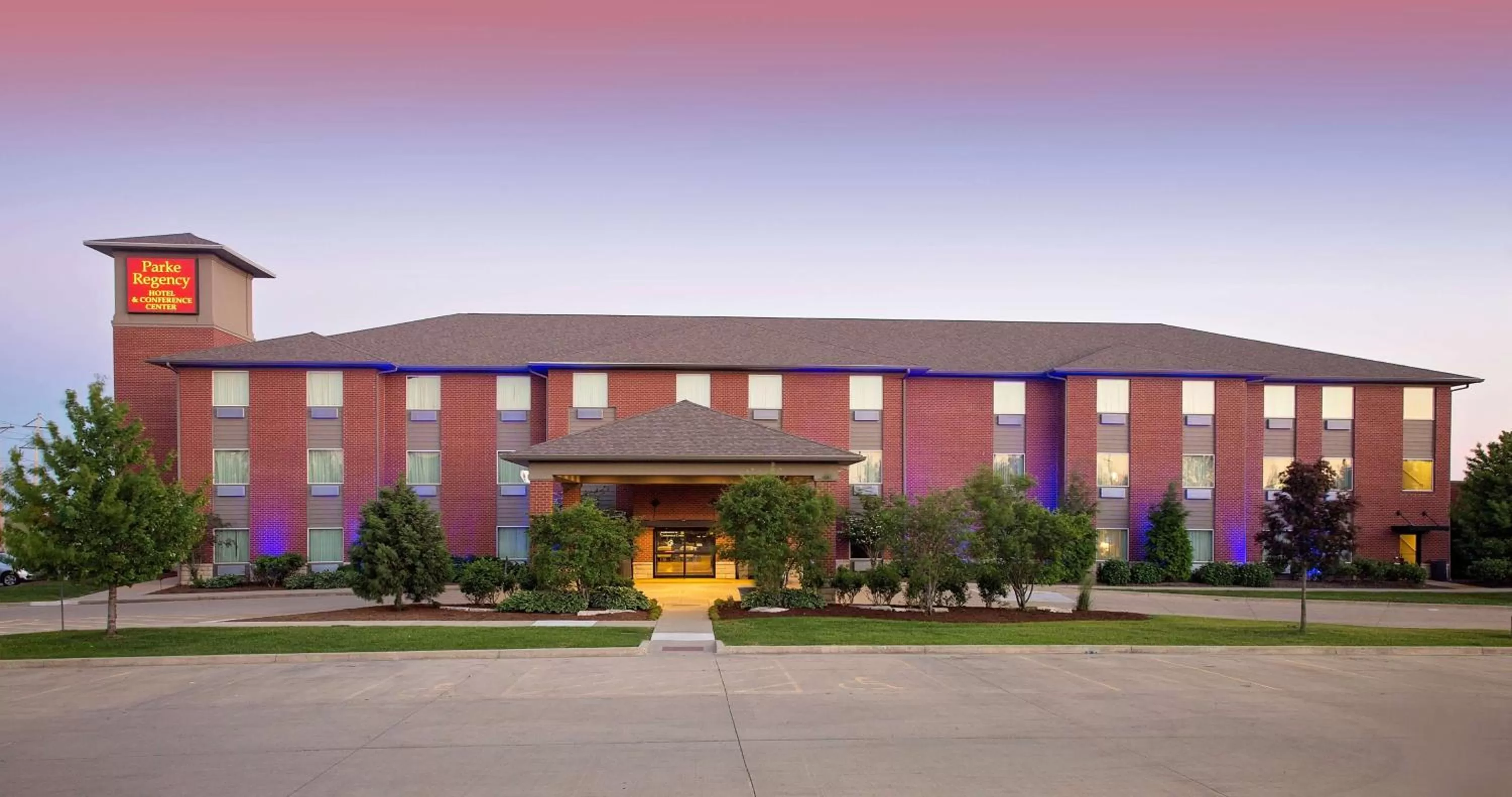 Property building in Parke Regency Hotel & Conf Ctr., BW Signature Collection