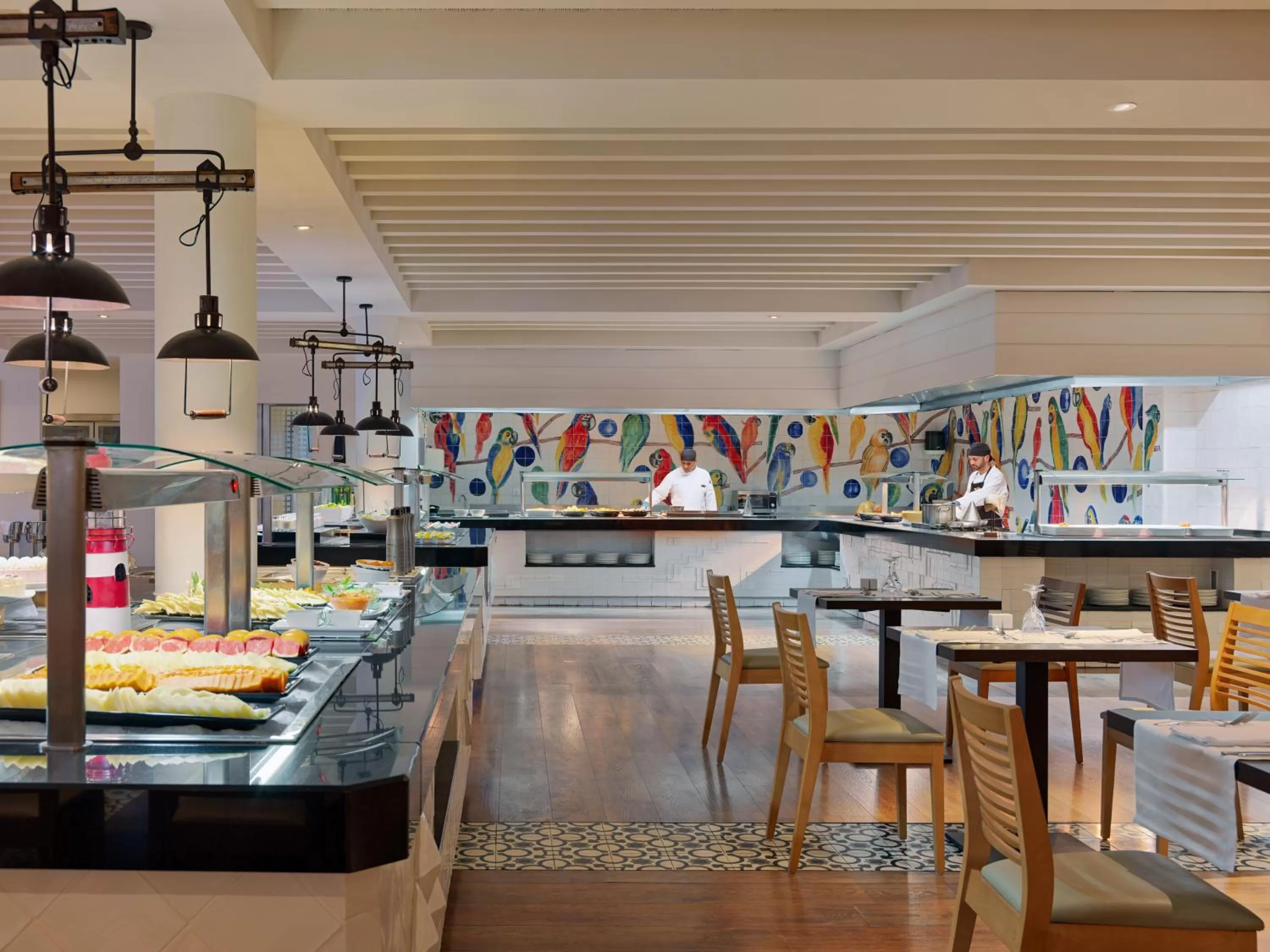 Restaurant/places to eat in H10 Ocean Suites