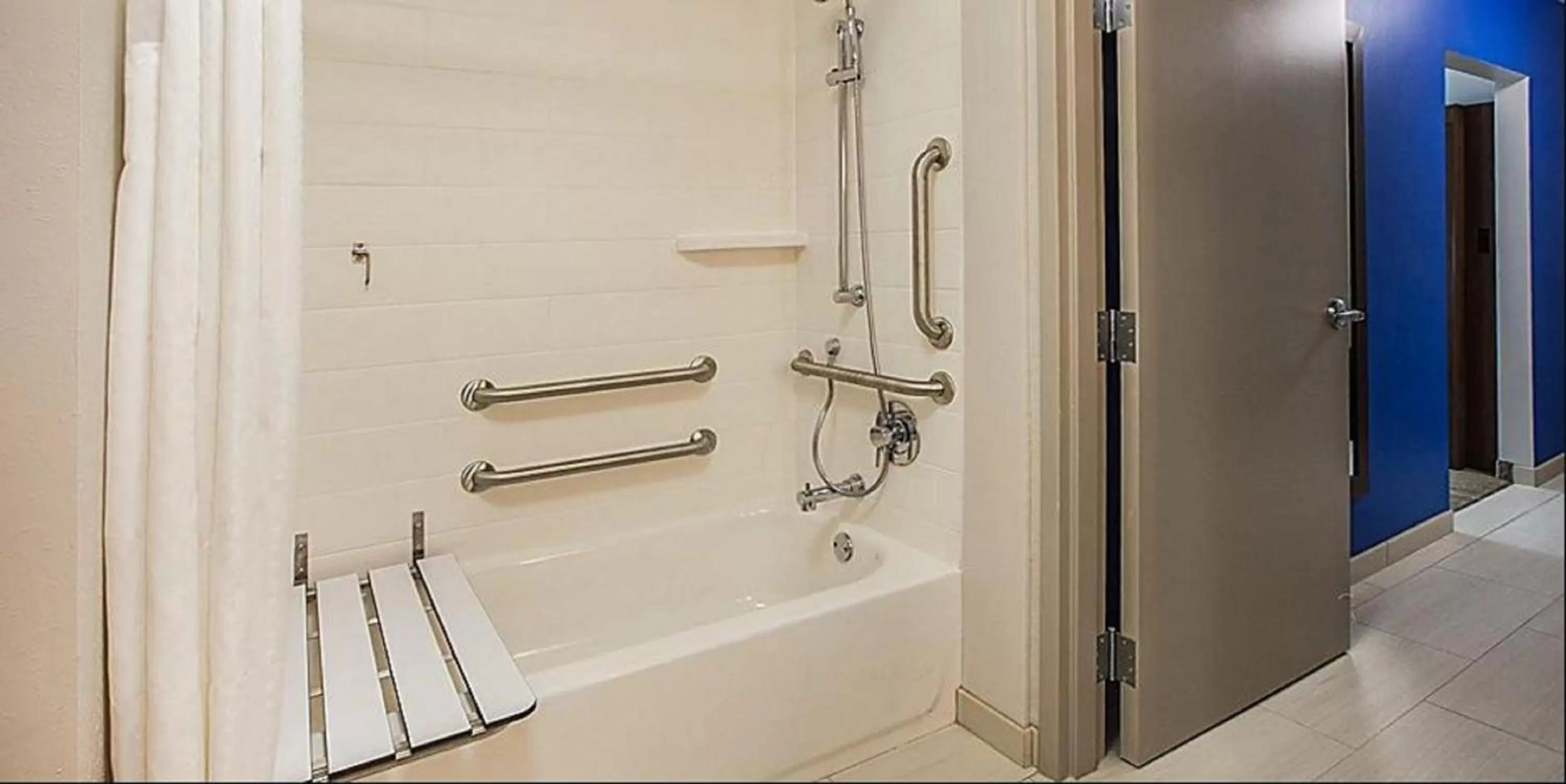 Holiday Inn Express & Suites - Goodland I-70 by IHG