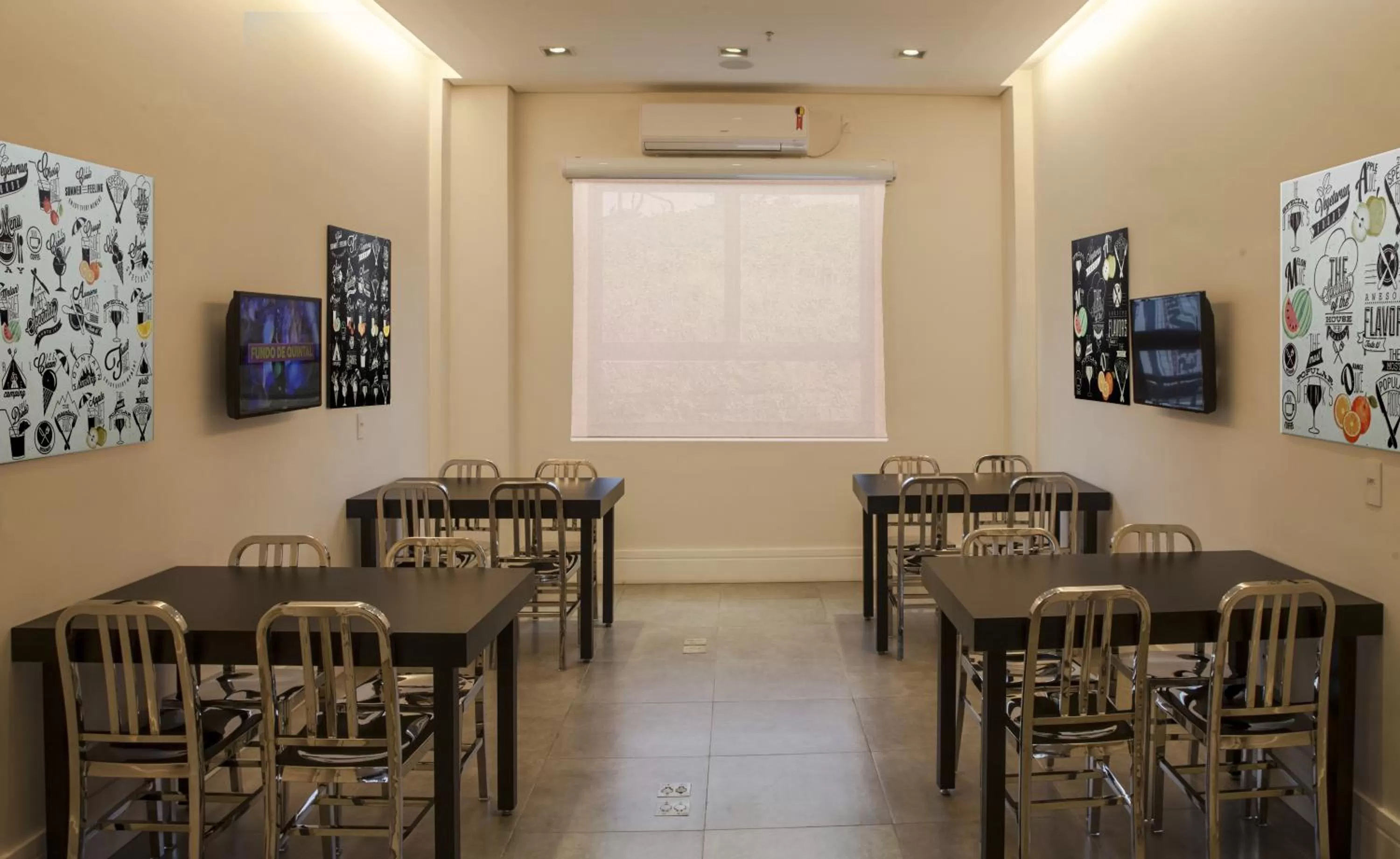 Restaurant/Places to Eat in ibis Styles Pouso Alegre