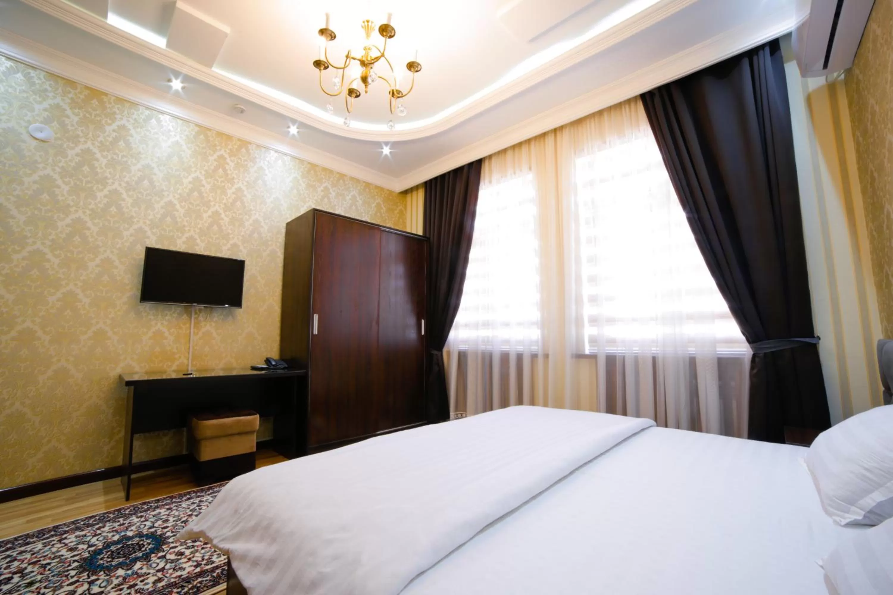 Bed in Alliance Hotel Tashkent