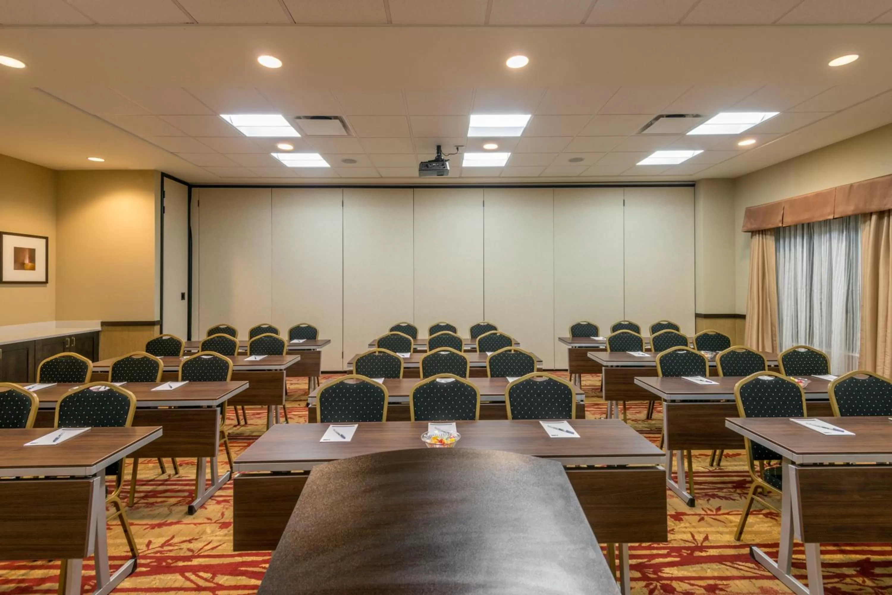 Meeting/conference room in Holiday Inn Express & Suites Denver South - Castle Rock by IHG