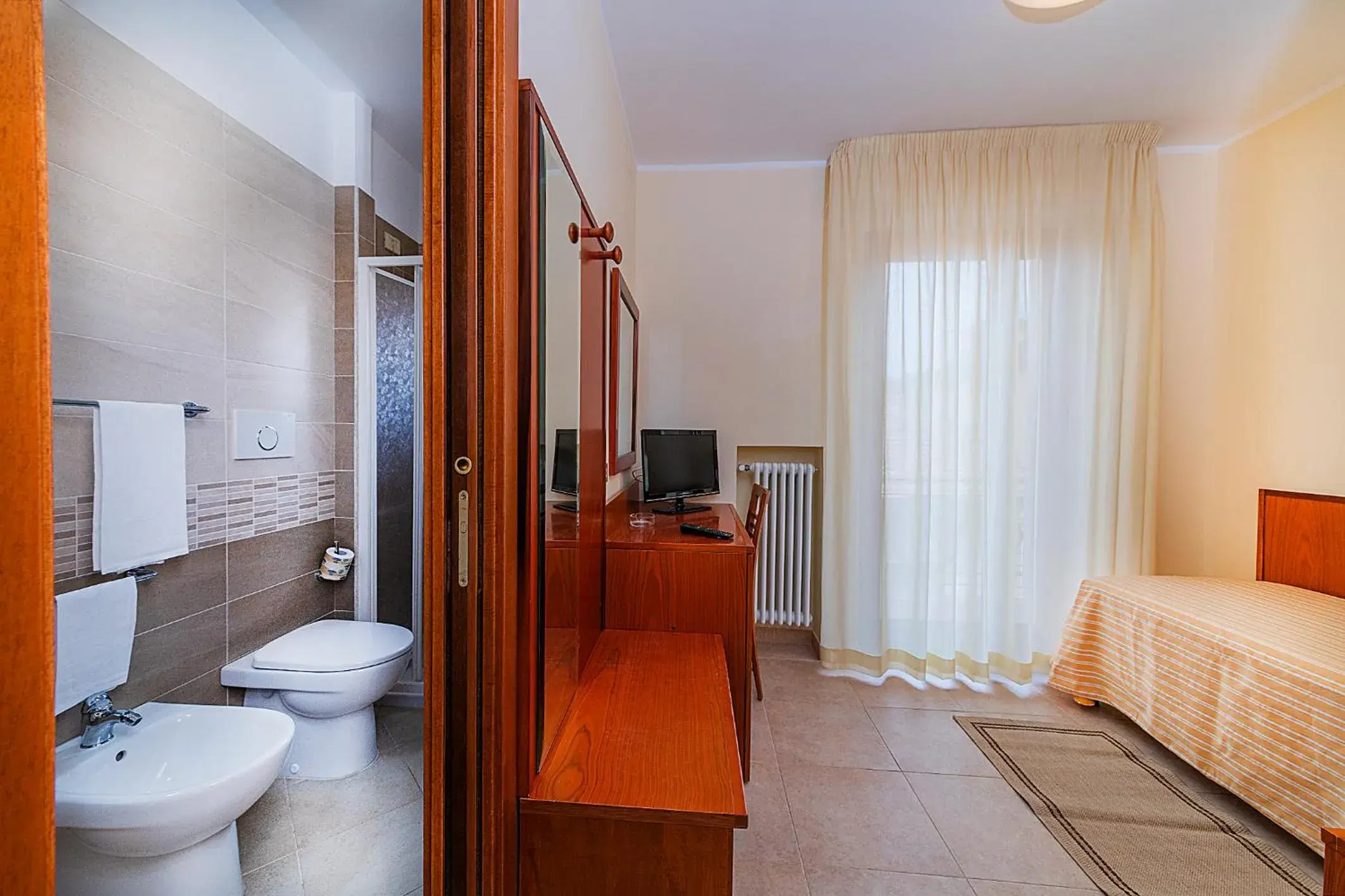 Standard Single Room - single occupancy in Il Nocchiero City Hotel Standard Single Room - single occupancy in Il Nocchiero City Hotel