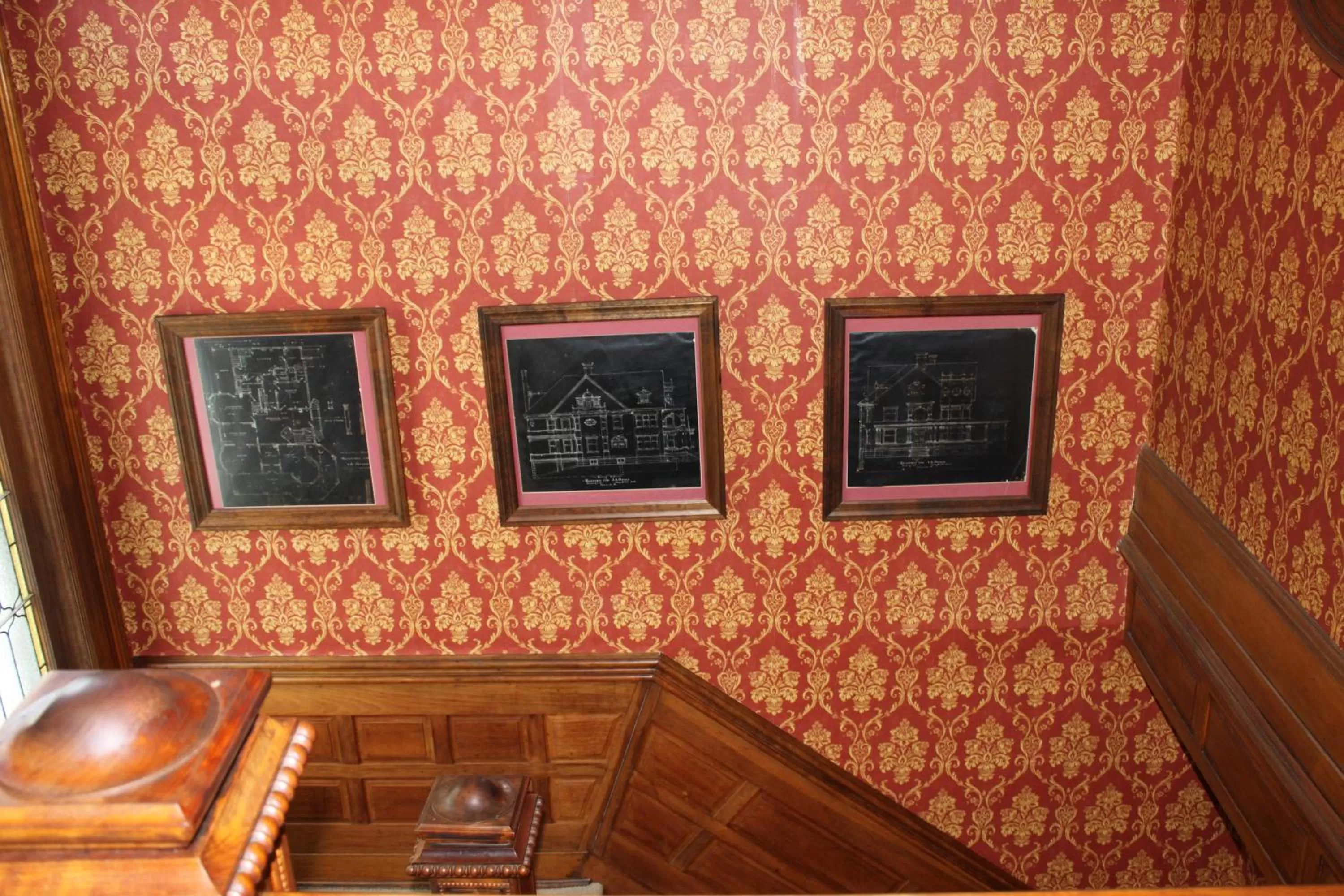 Floor plan in Victorian Charm Inn