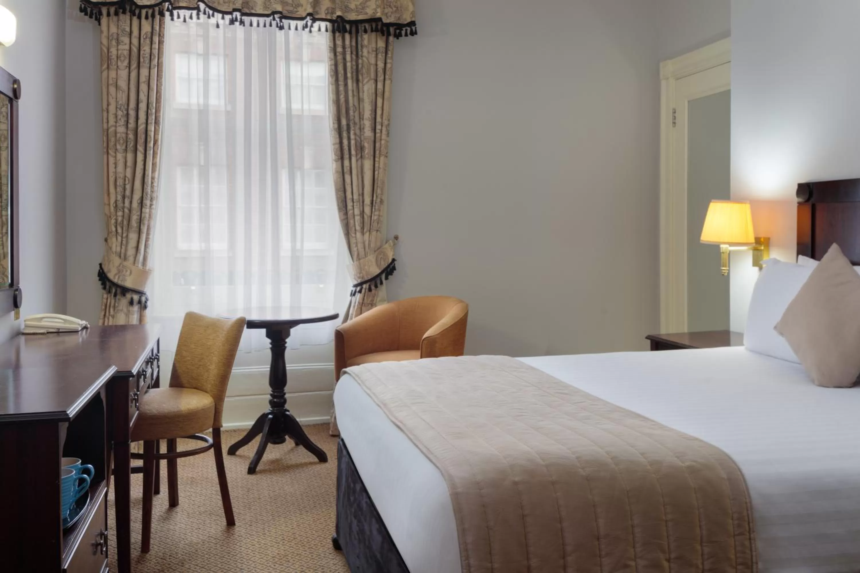 Bedroom, Bed in The Worcester Whitehouse Hotel