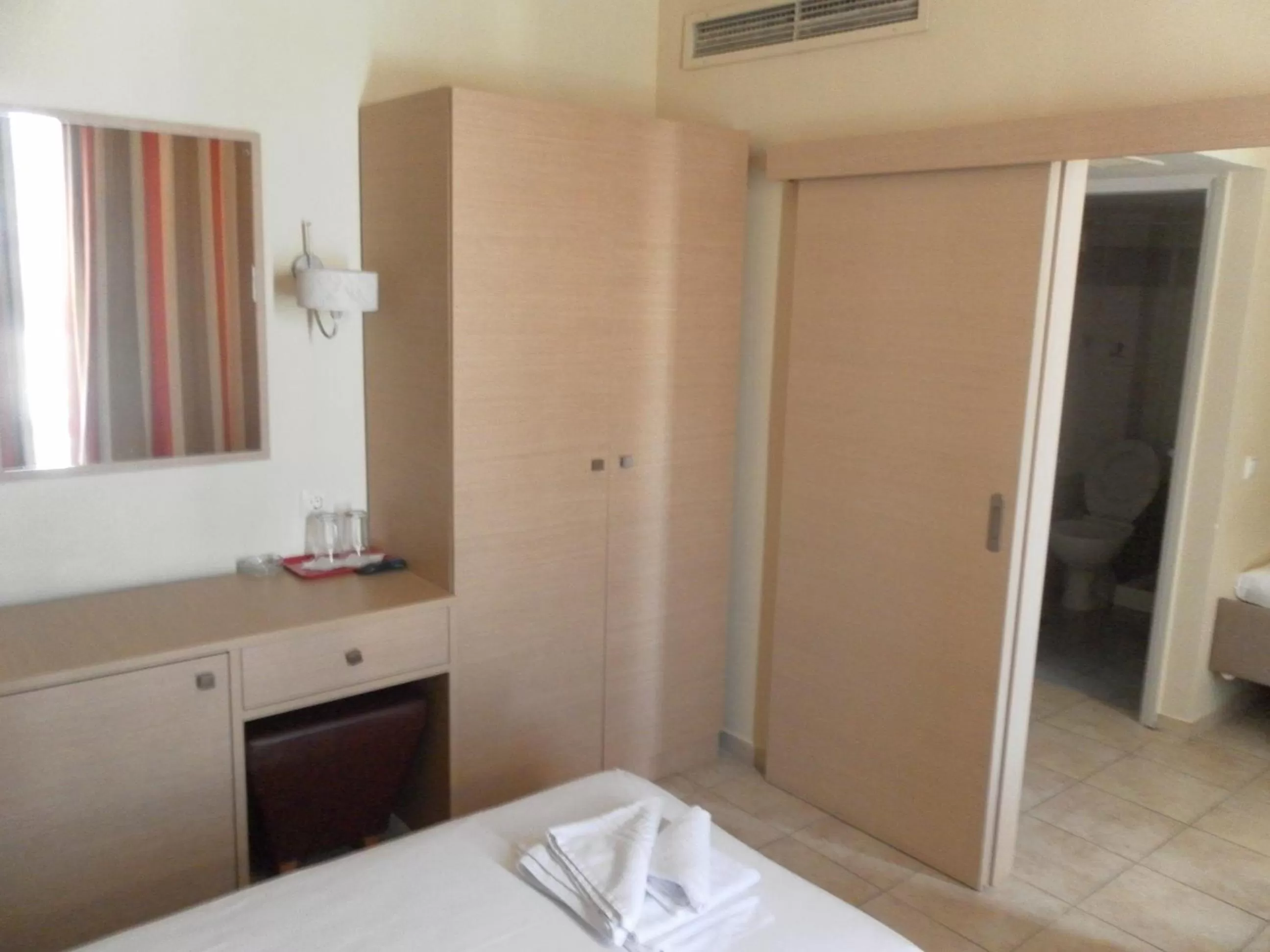 Bedroom, Bed in Esperia