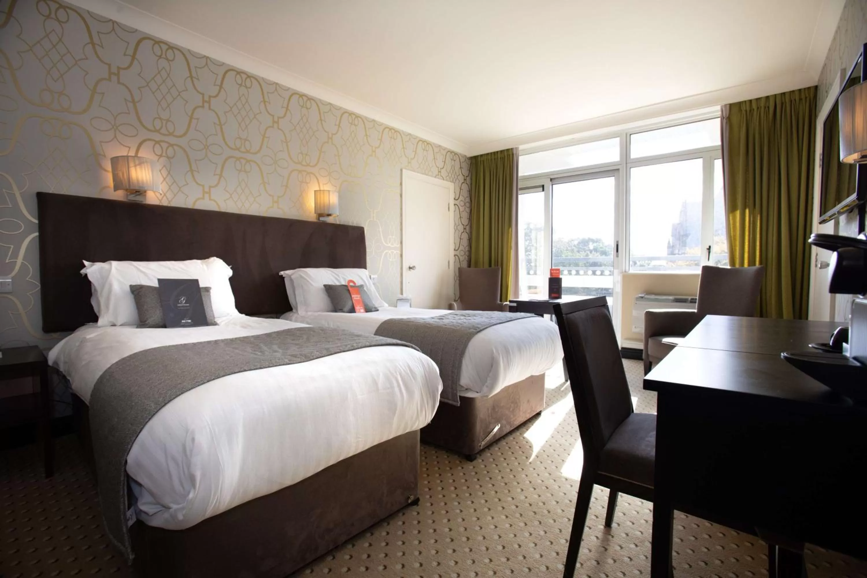 Bedroom, Bed in The Lincoln Hotel