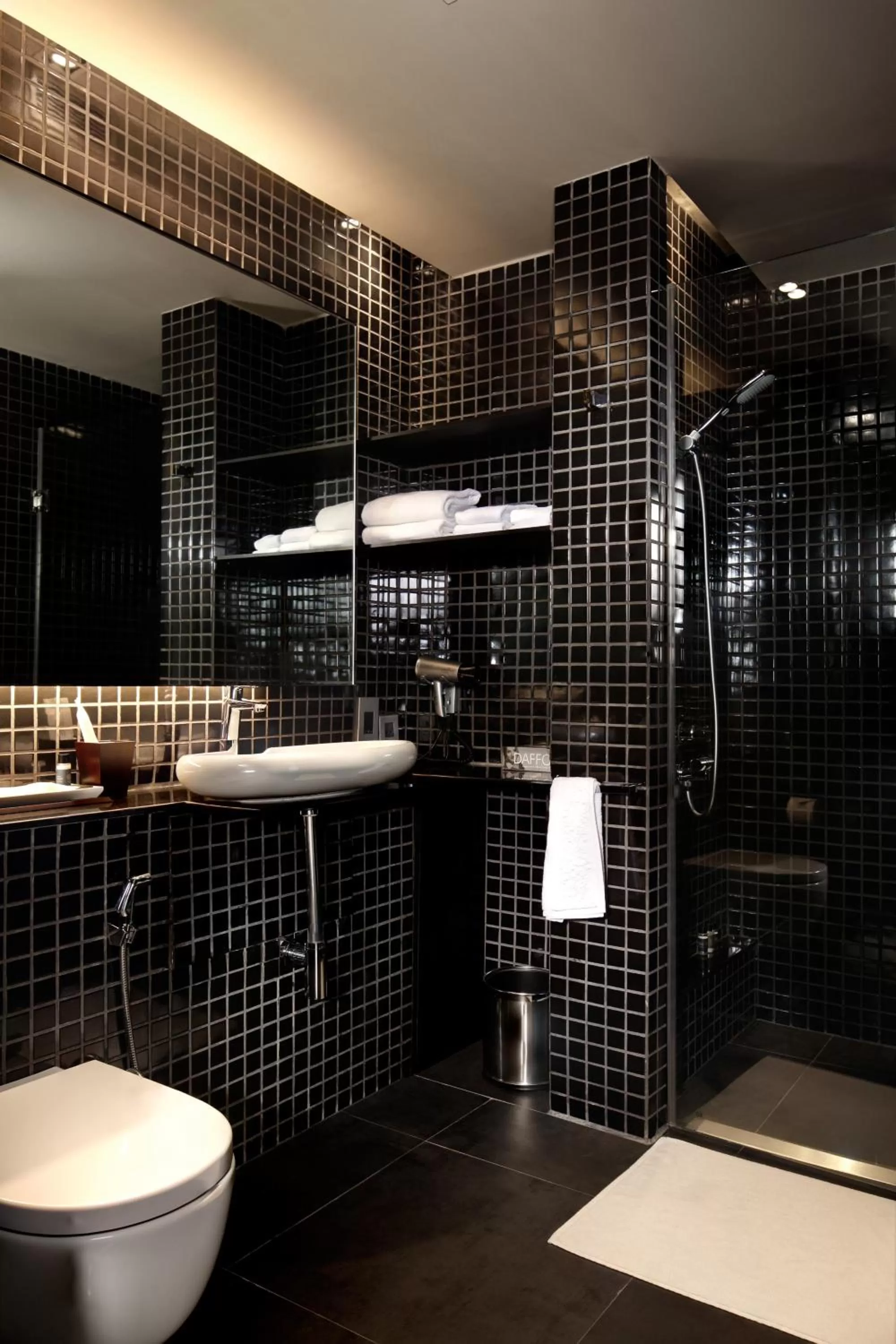 Shower in Holiday Inn Express New Delhi International Airport T3 by IHG