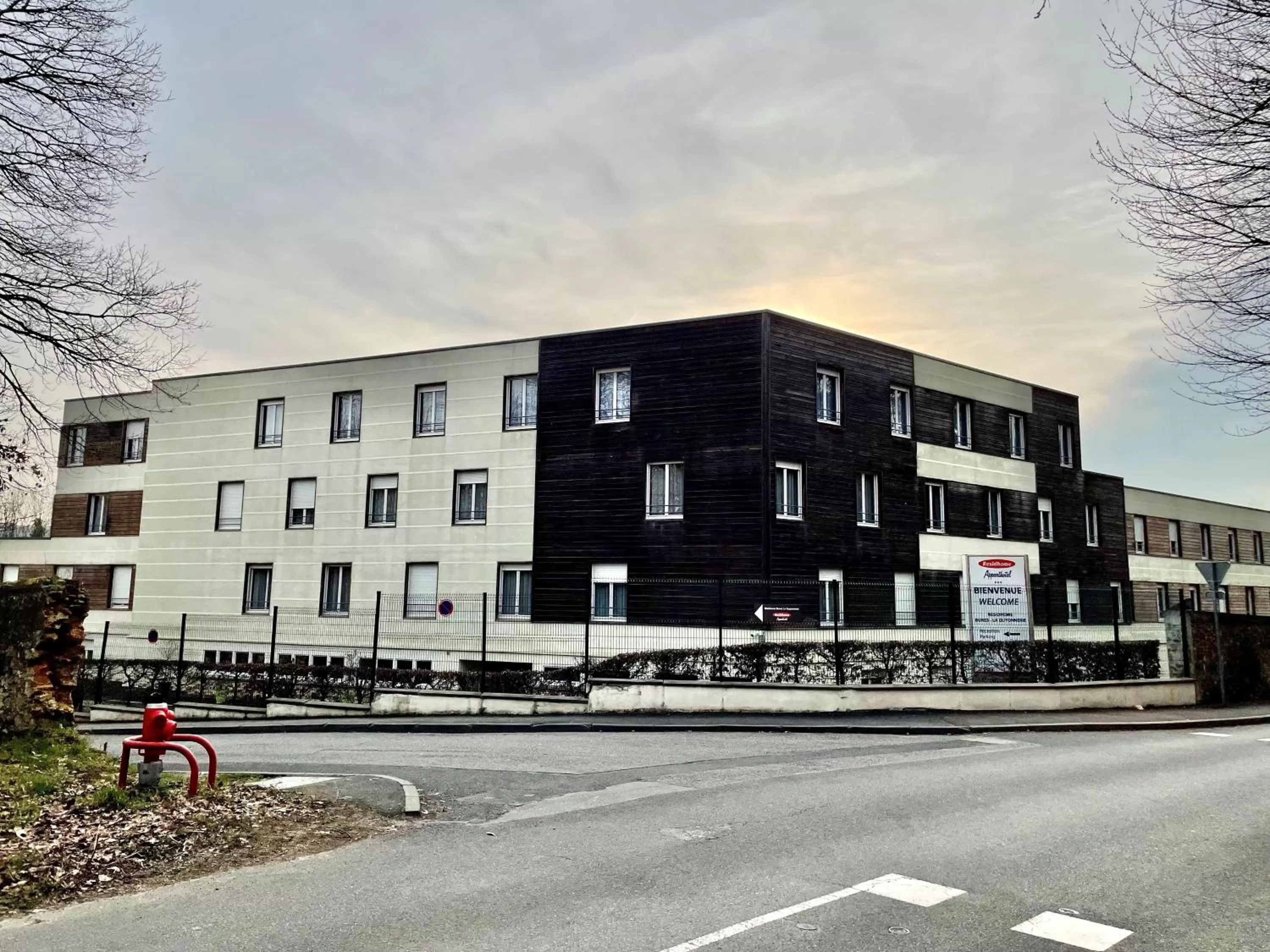 Property building in Residhome Paris Saclay " Bures sur Yvette "