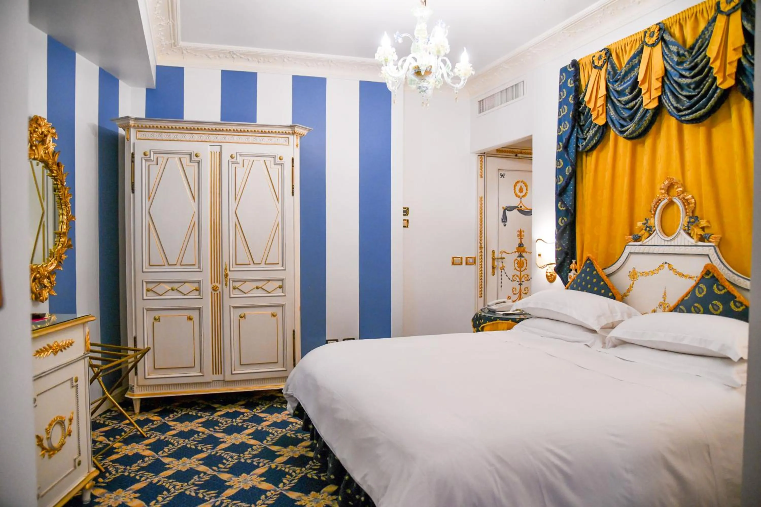 Bedroom, Bed in Villa e Palazzo Aminta - A Leading Hotel of The World