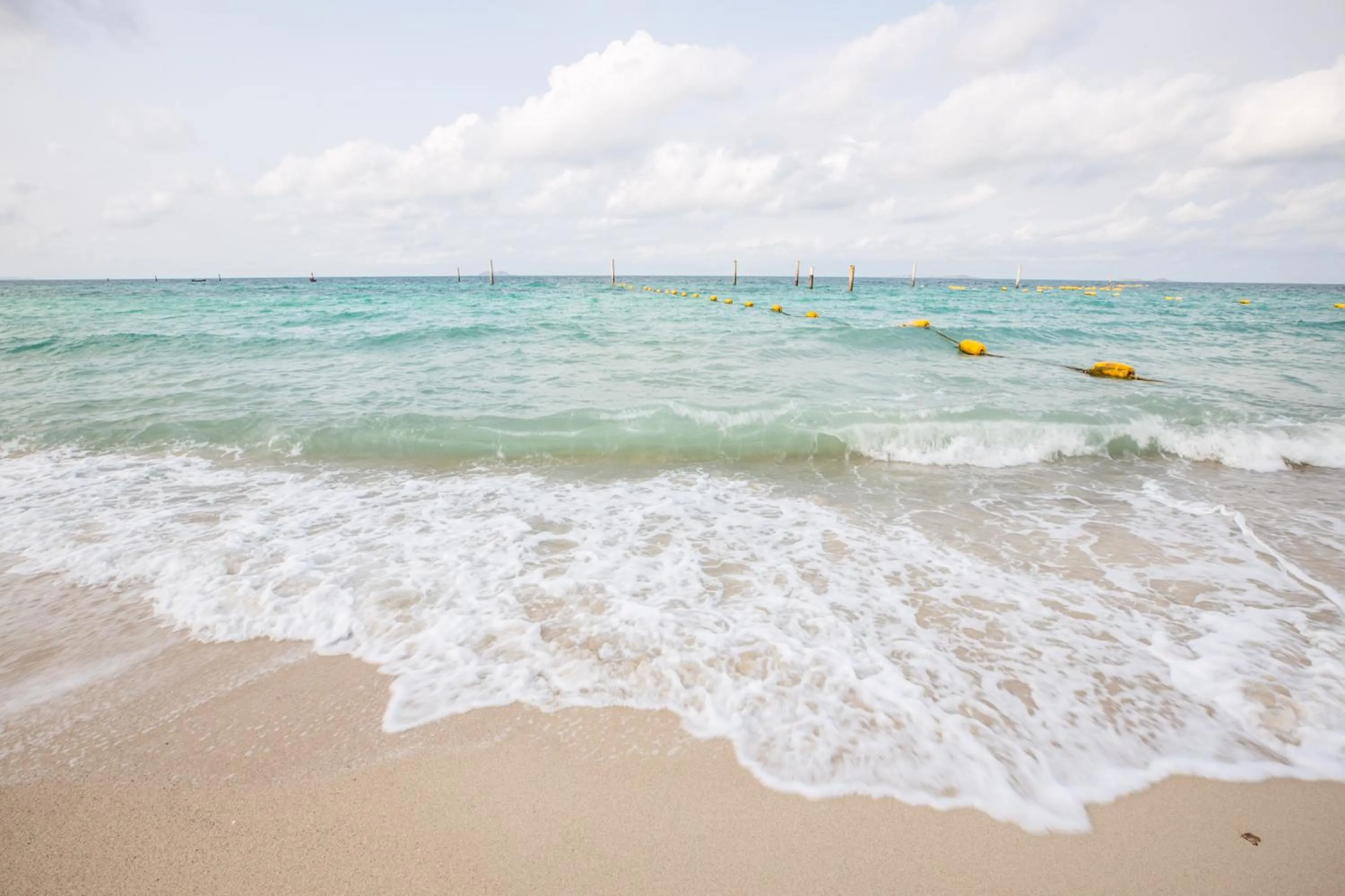 Beach in Xanadu Beach Resort