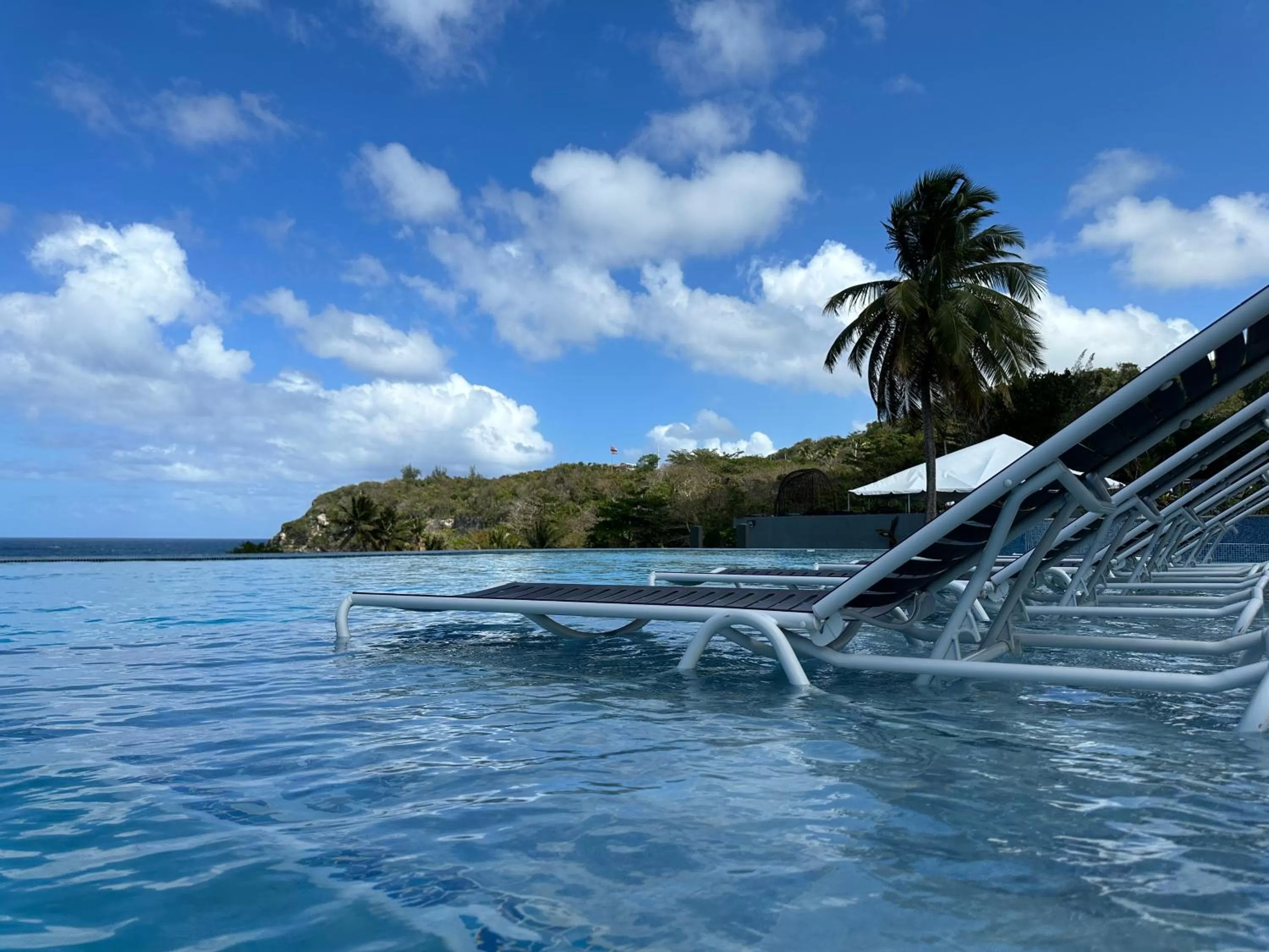 Swimming pool in Hotel El Guajataca