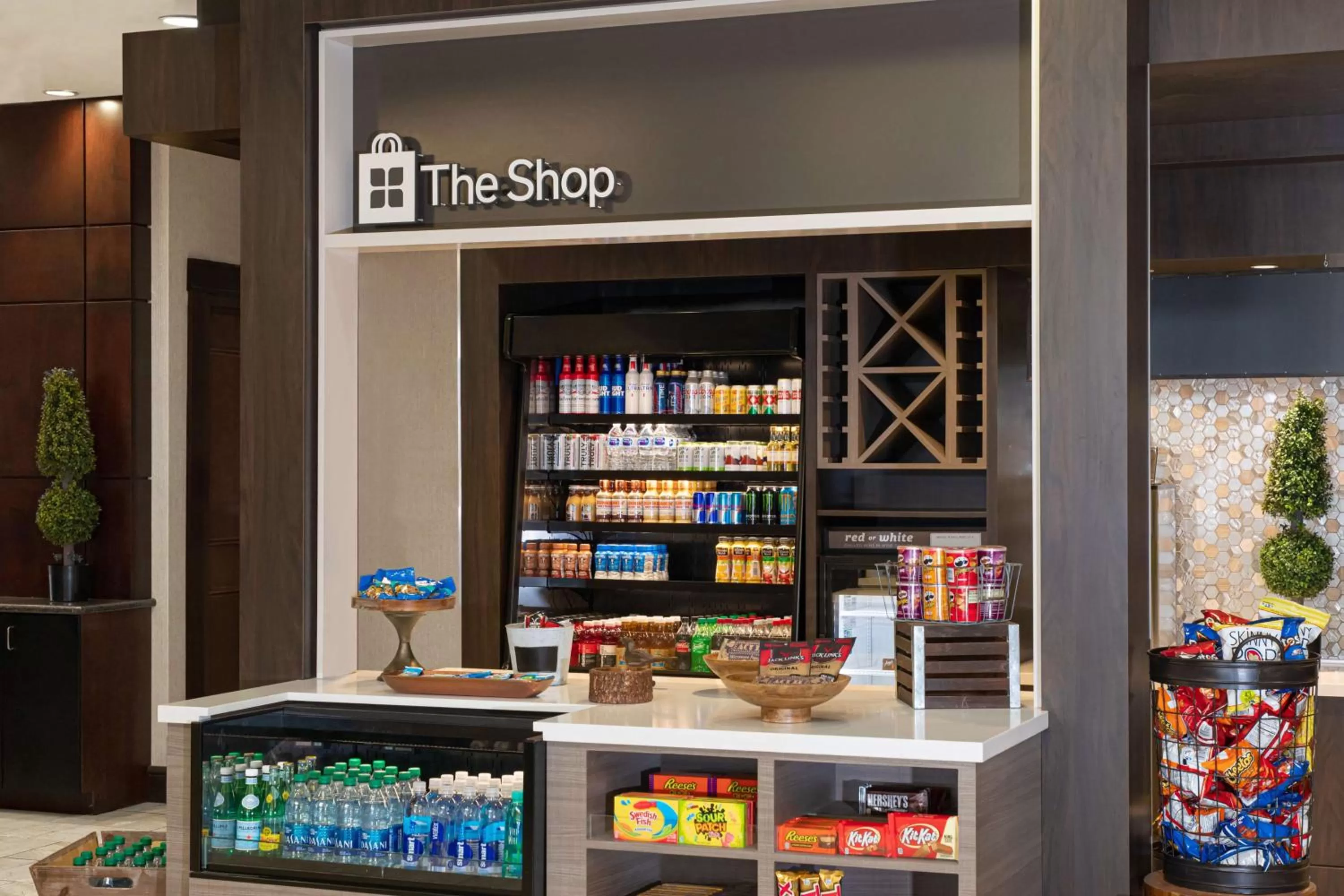 Restaurant/places to eat in Hilton Garden Inn Midland