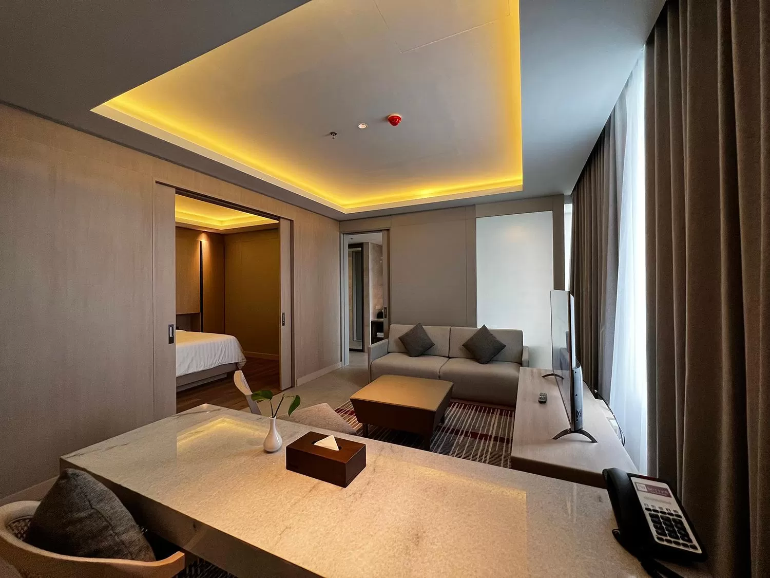 TV and multimedia, Bed in Ra Suites Simatupang