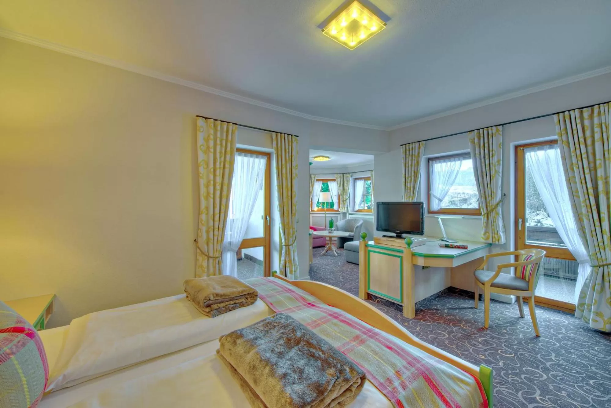 Photo of the whole room, TV/Entertainment Center in DIANA Naturpark Hotel - mit Oberstaufen Plus Golf-Gästekarte