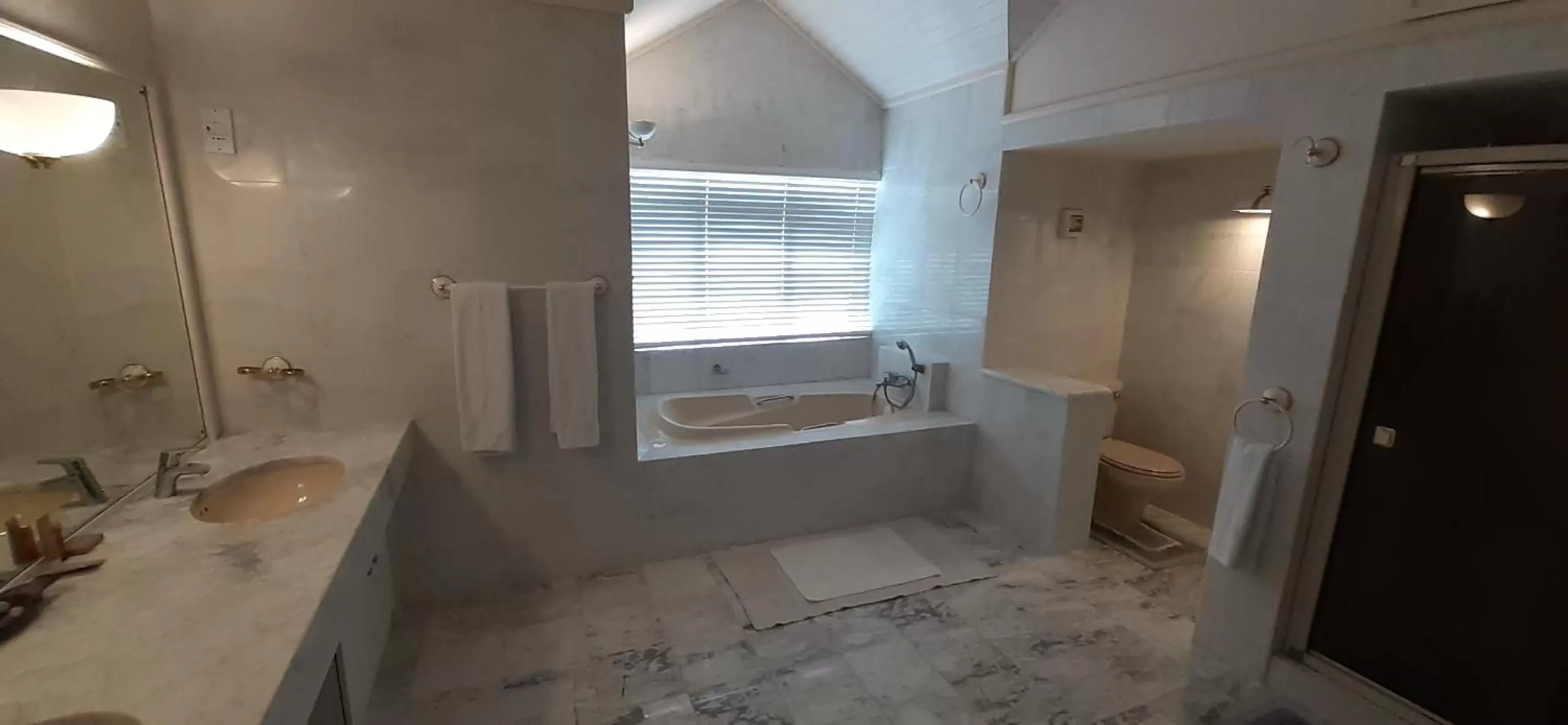 Bathroom in Guesthouse Indongo Swakopmund