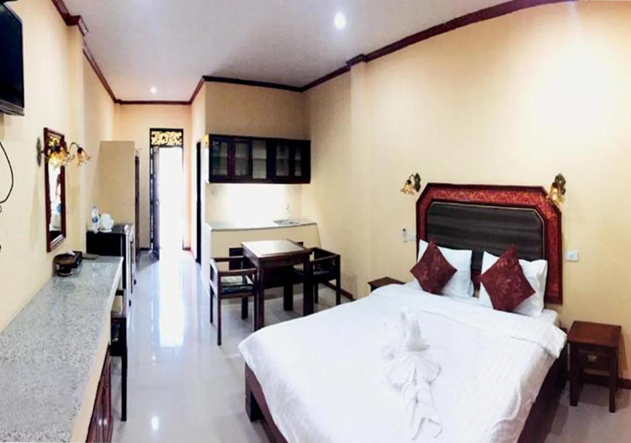 Photo of the whole room, Bed in i Boutique Hotel