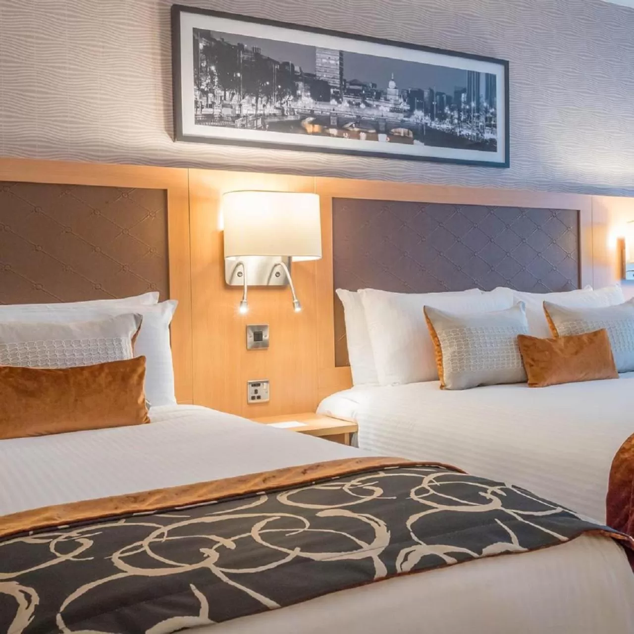 Bedroom, Bed in Clayton Hotel, Manchester Airport