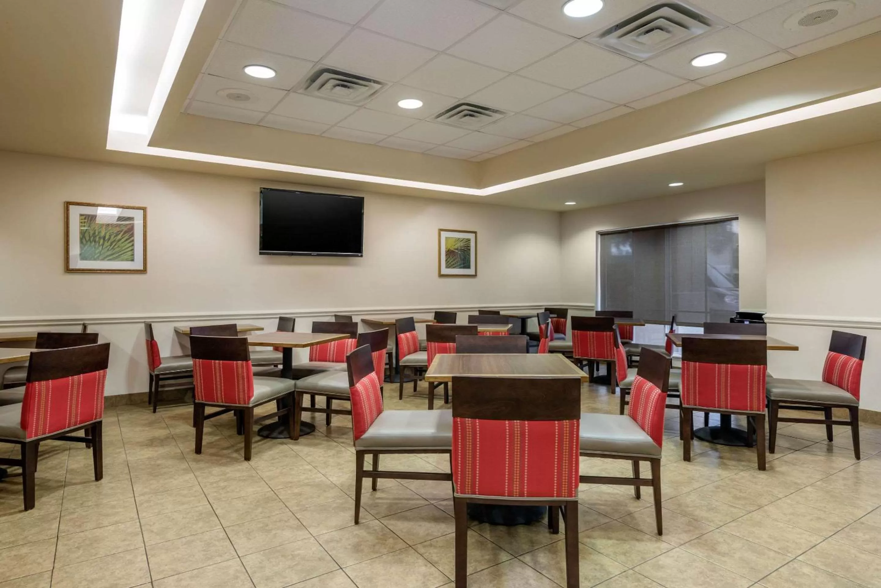 Restaurant/places to eat in Comfort Inn & Suites Fort Myers Airport