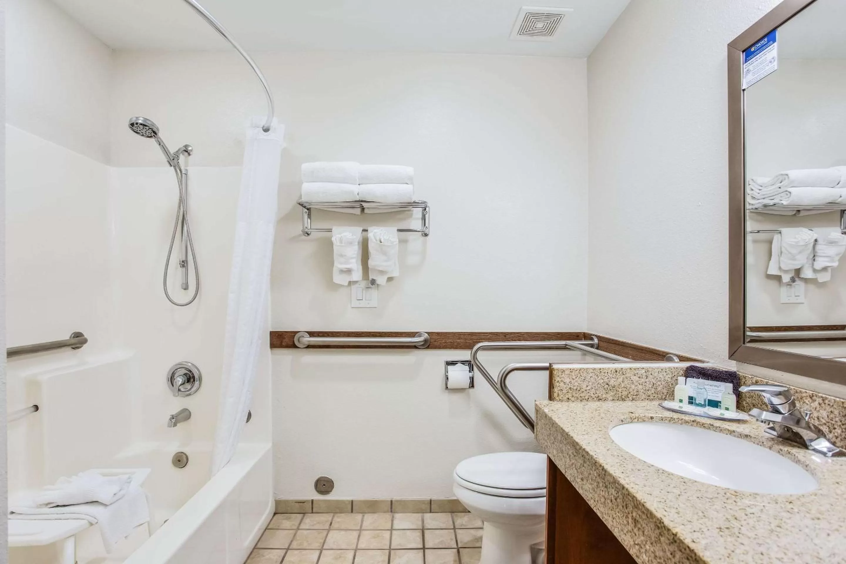 Bathroom in Quality Inn & Suites Meridian - West Boise