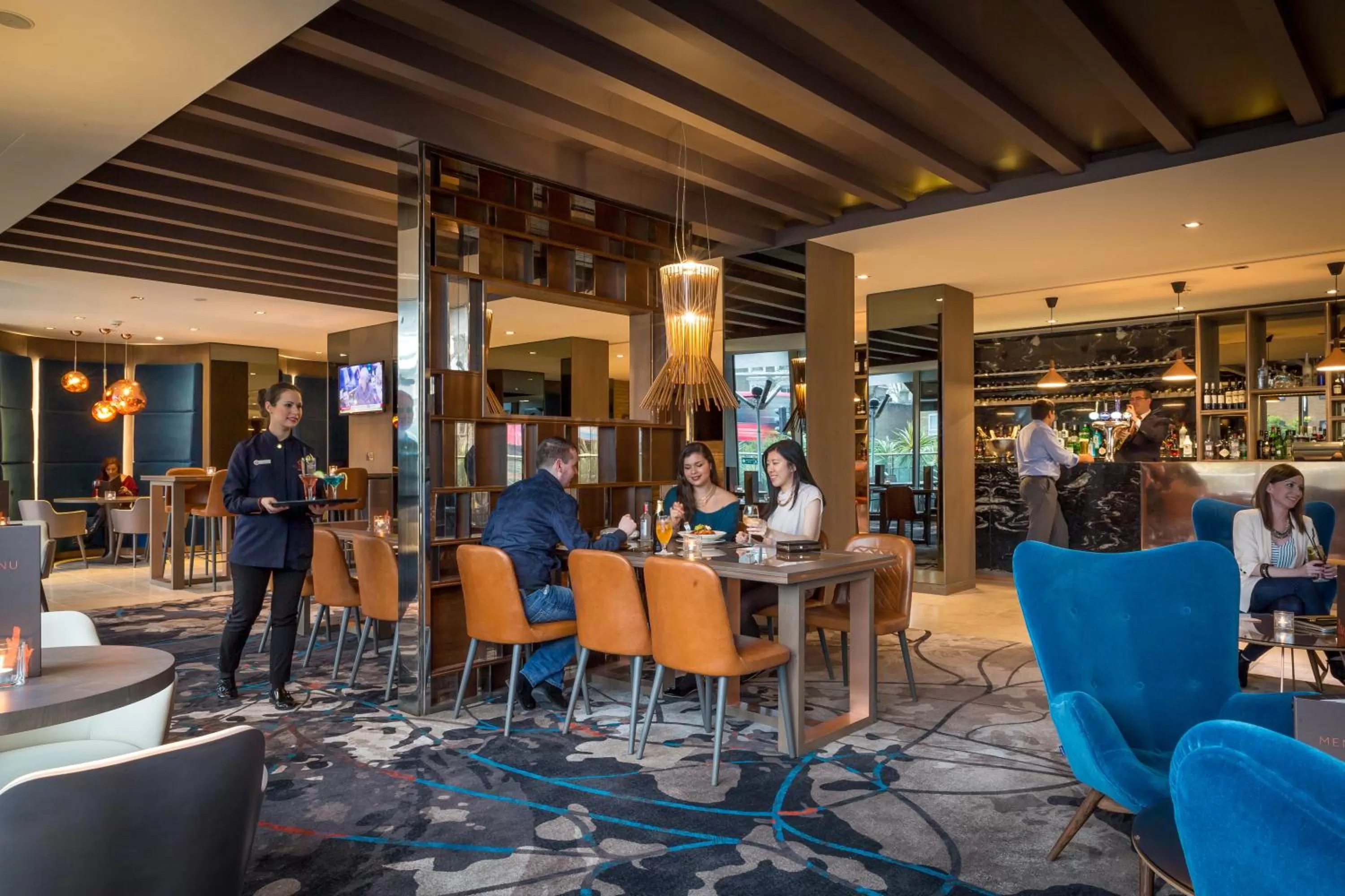 Lounge or bar in Clayton Hotel Chiswick