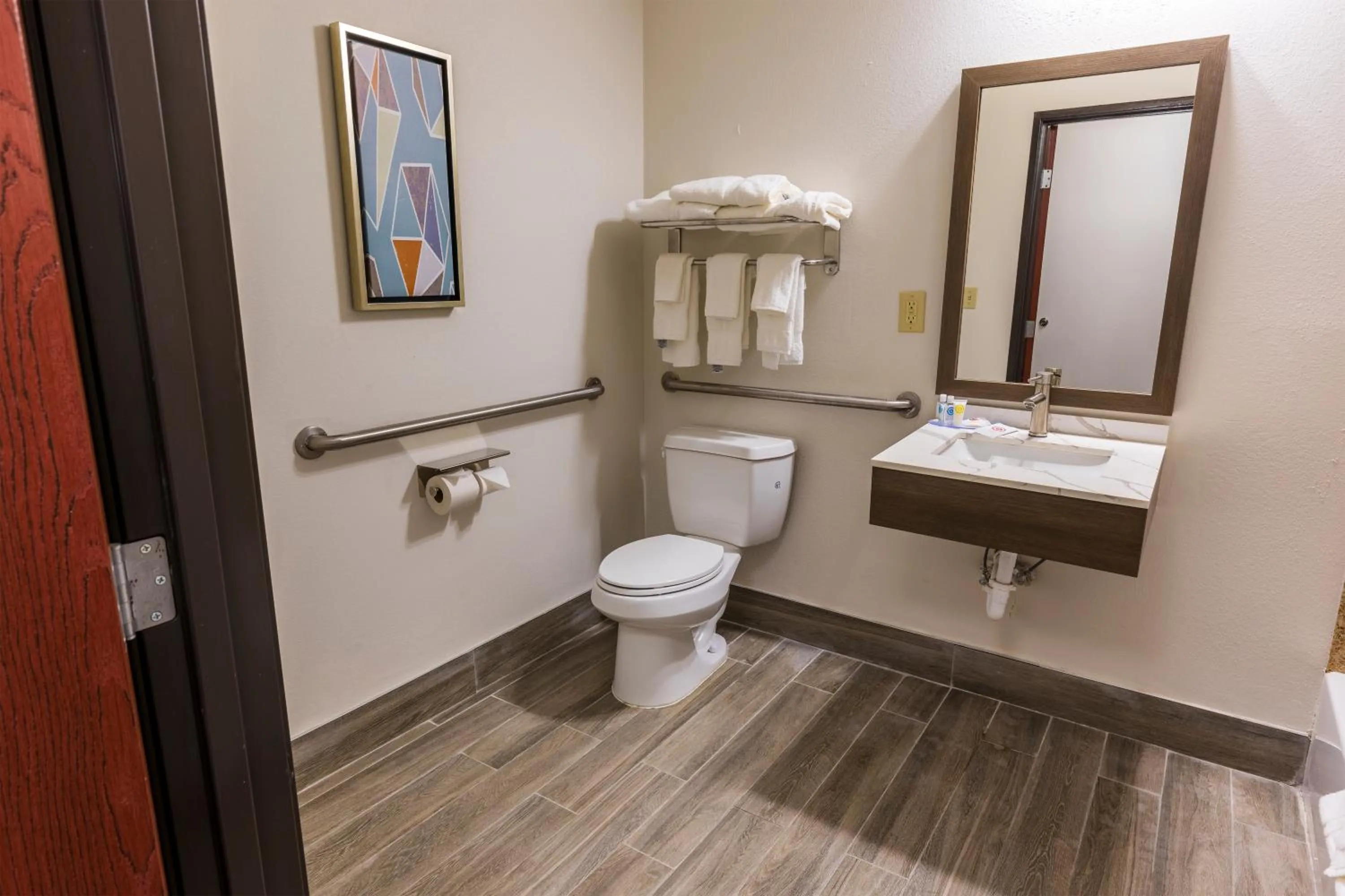 Bathroom in La Quinta by Wyndham New Iberia