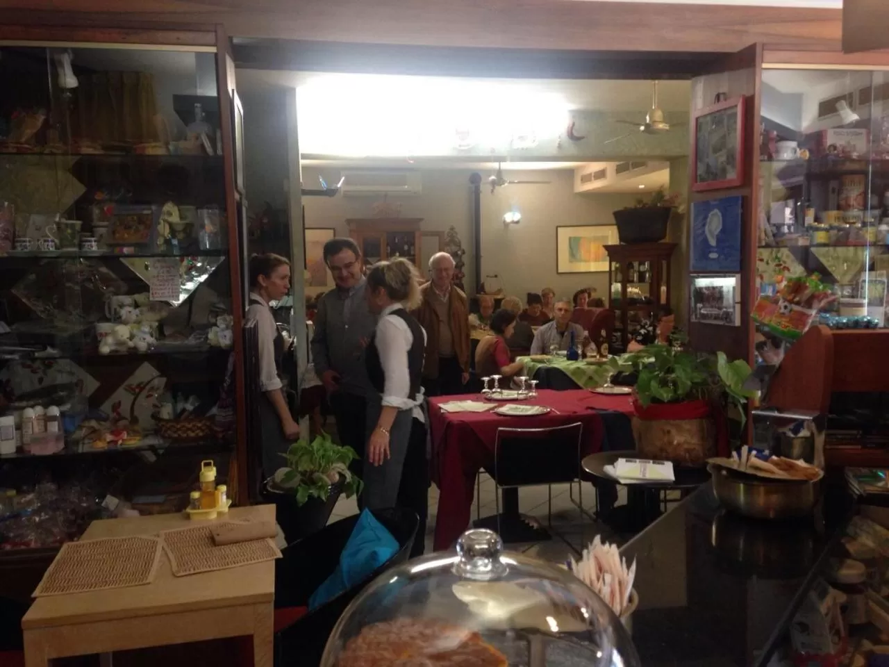 Restaurant/places to eat in Hotel Letizia