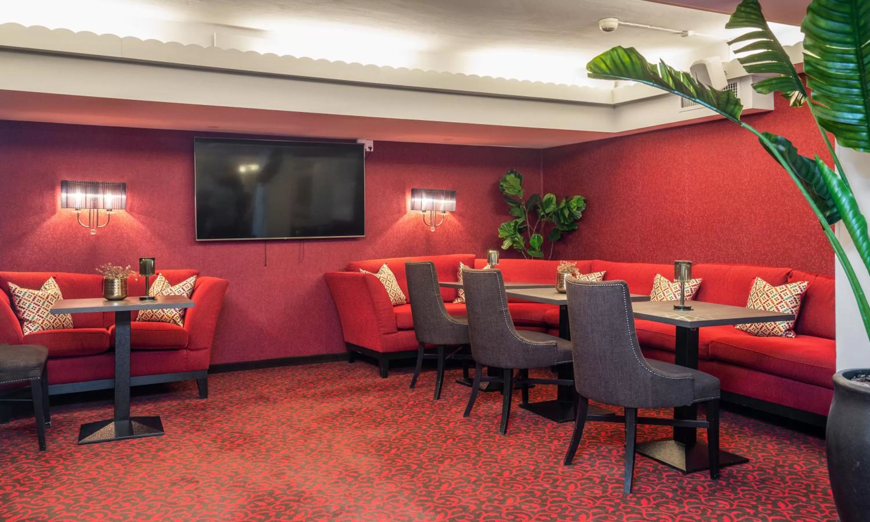 Lounge or bar in Thon Hotel Linne