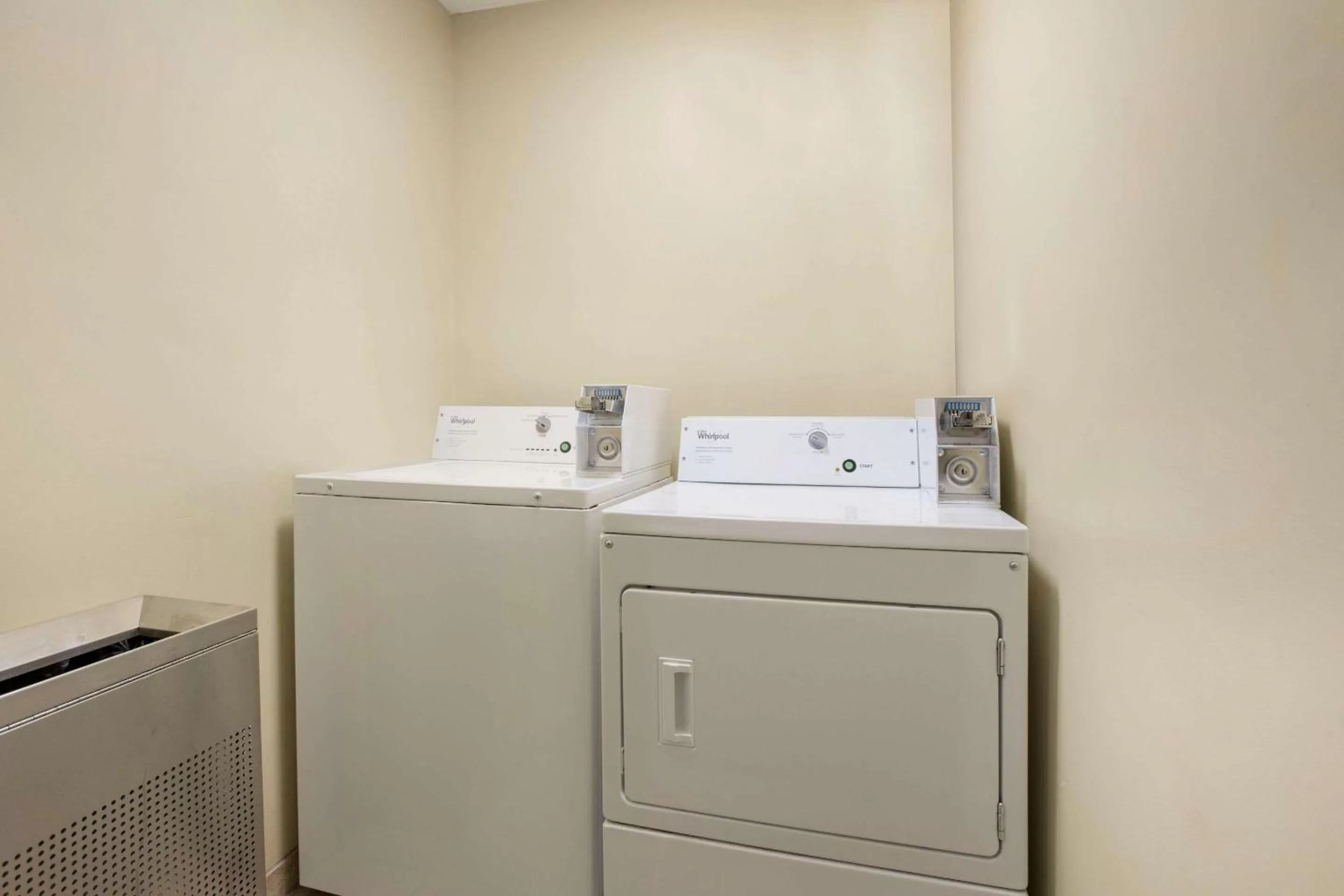 laundry in Rodeway Inn & Suites Grand Rapids Southeast