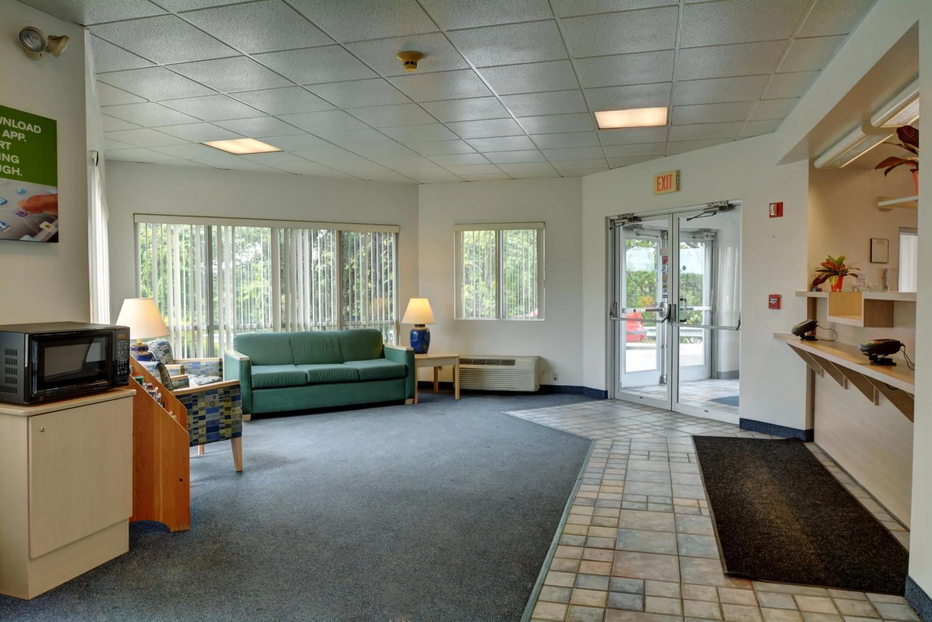 Lobby or reception in Motel 6-Warwick, RI - Providence Airport - I-95