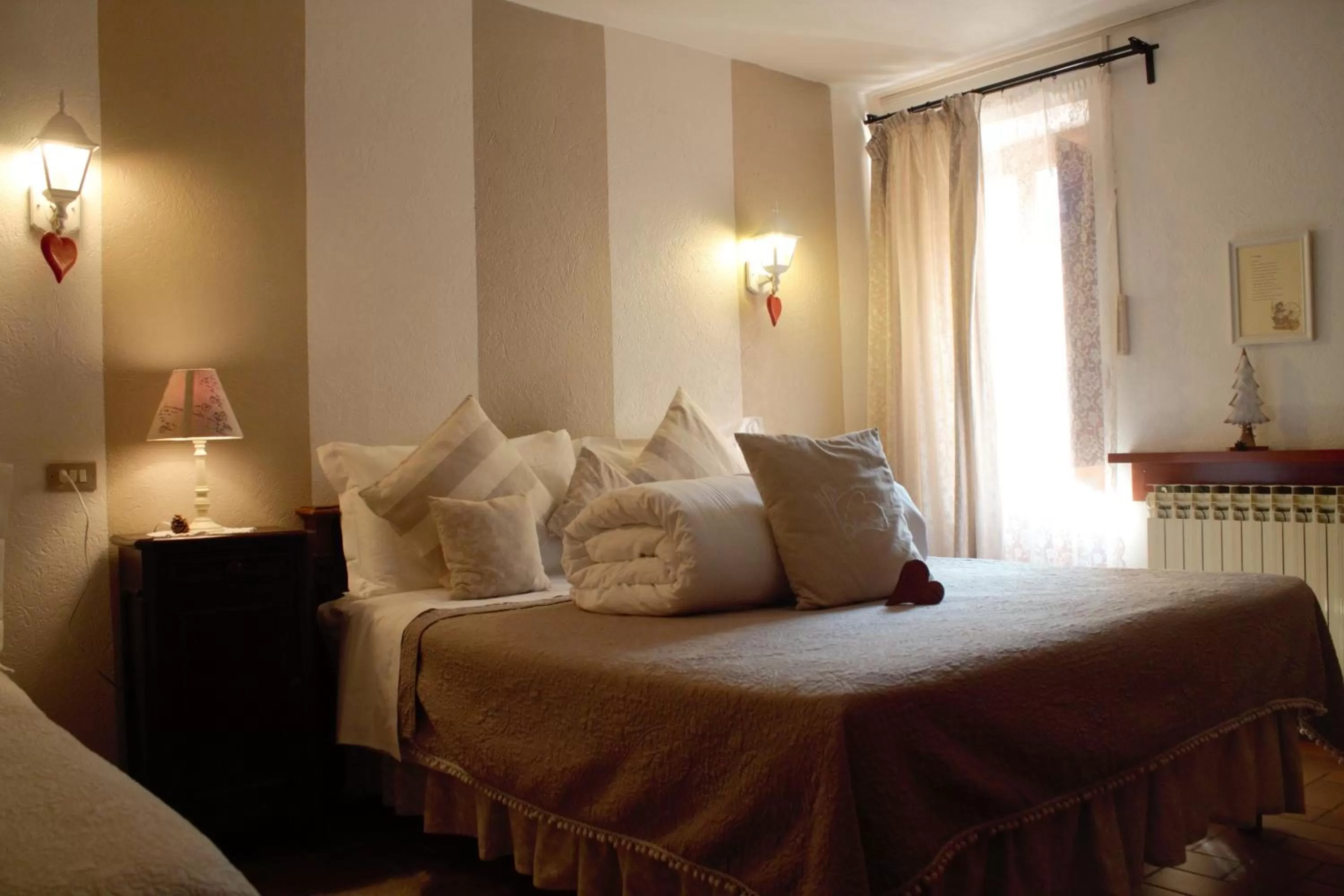 Photo of the whole room, Bed in Le Coeur du Pont