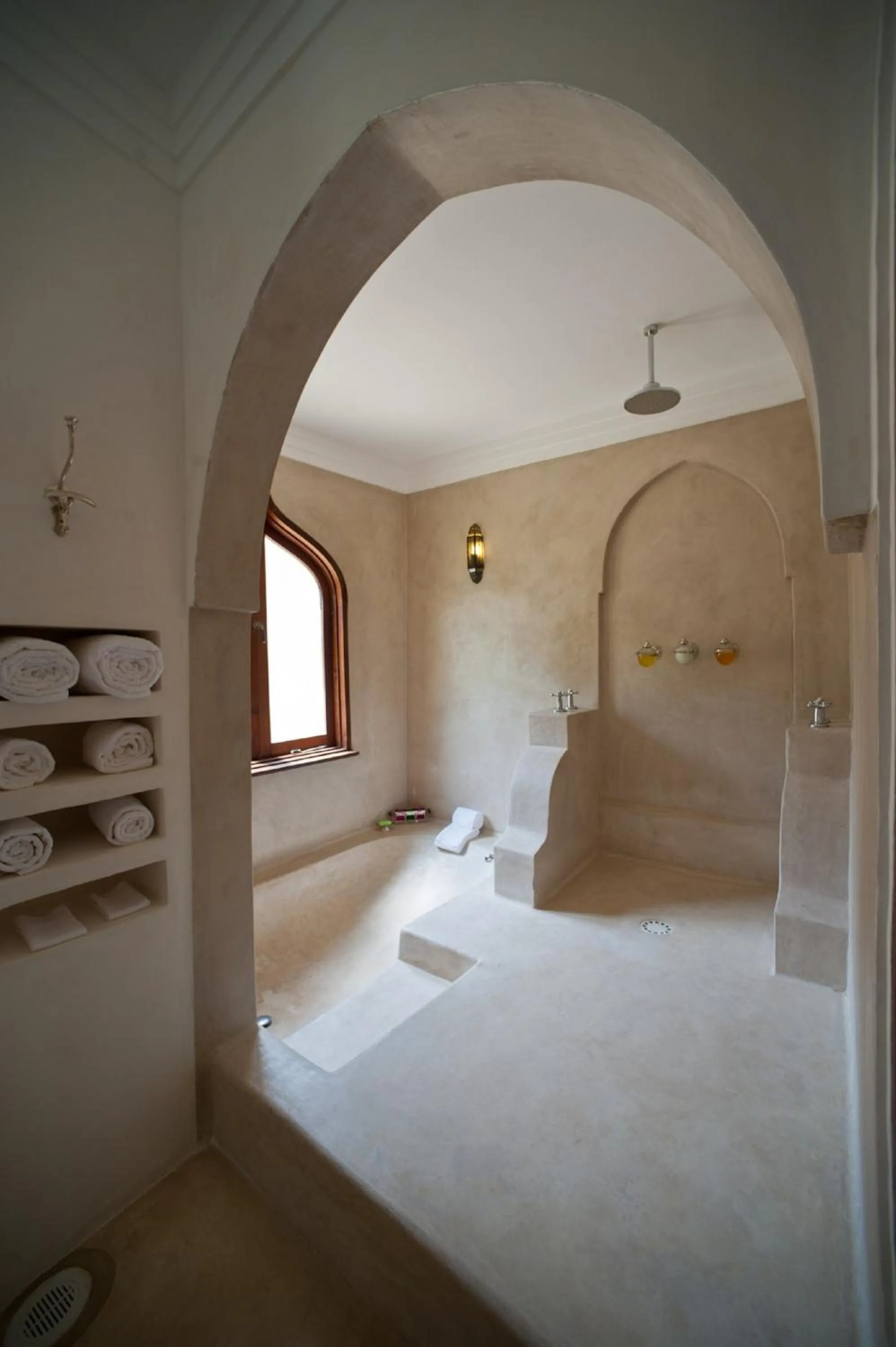 Shower, Bed in Swahili Beach