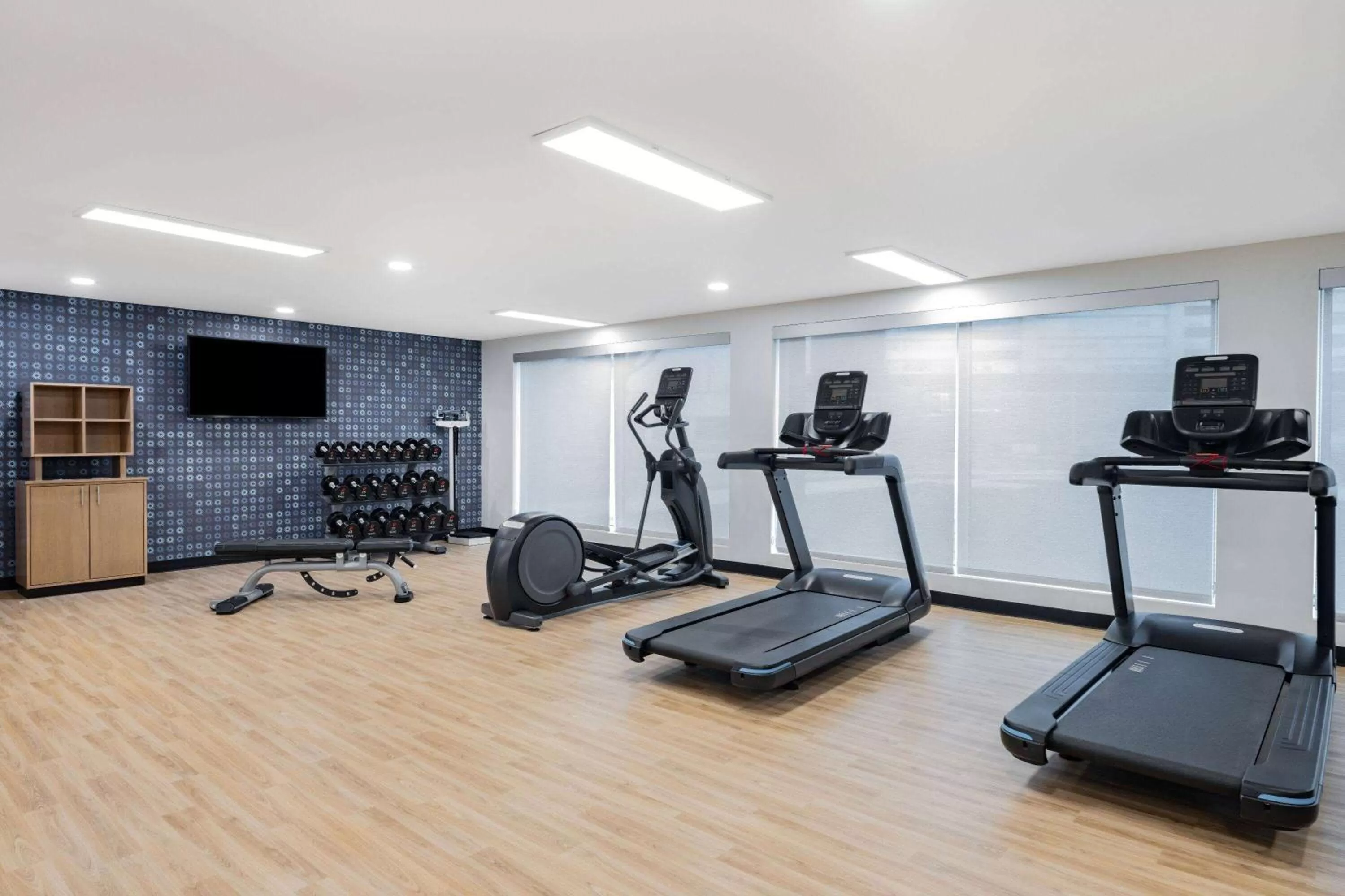 Fitness centre/facilities in La Quinta by Wyndham Chicago O'Hare Airport