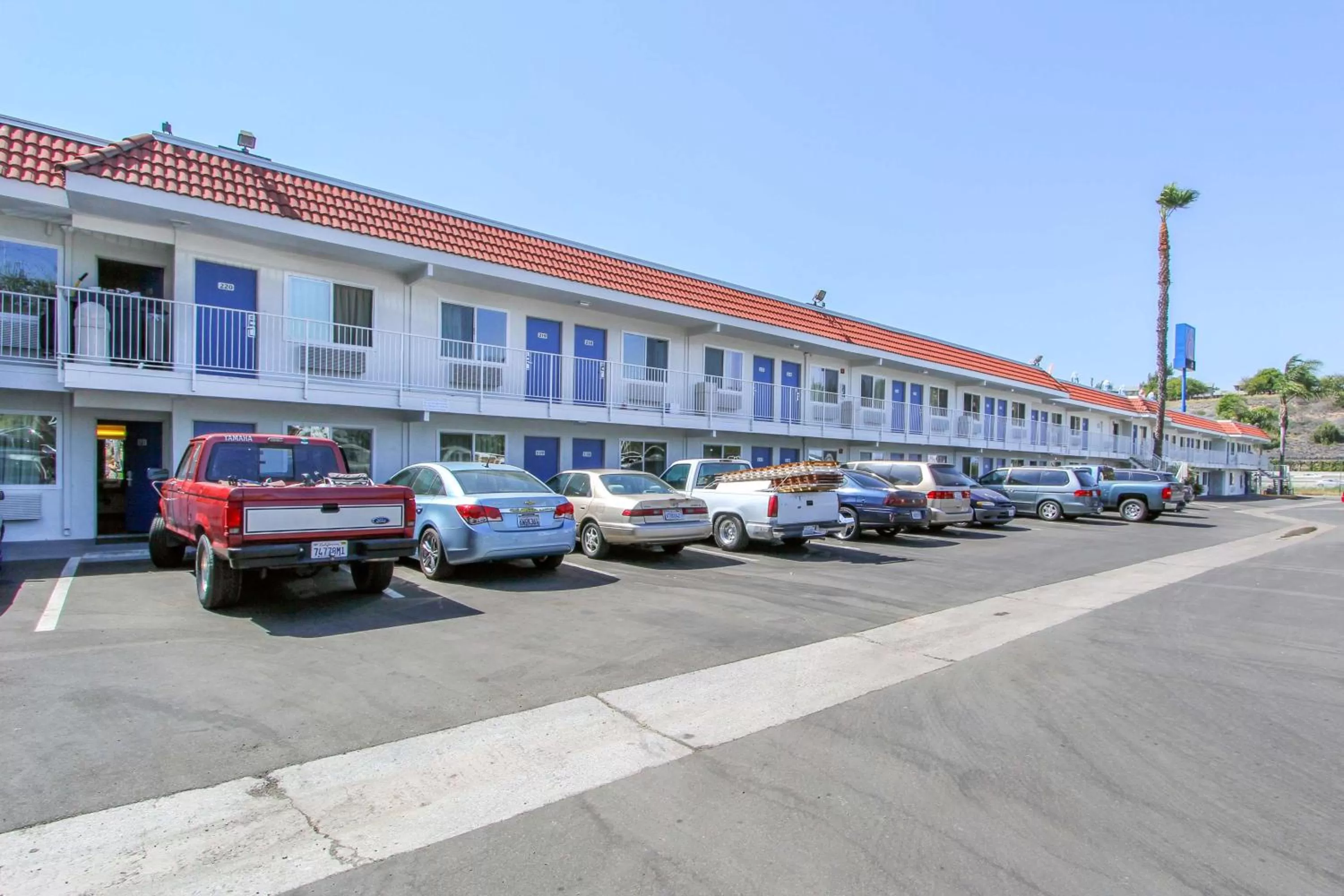 Property building in Motel 6-La Mesa, CA - San Diego