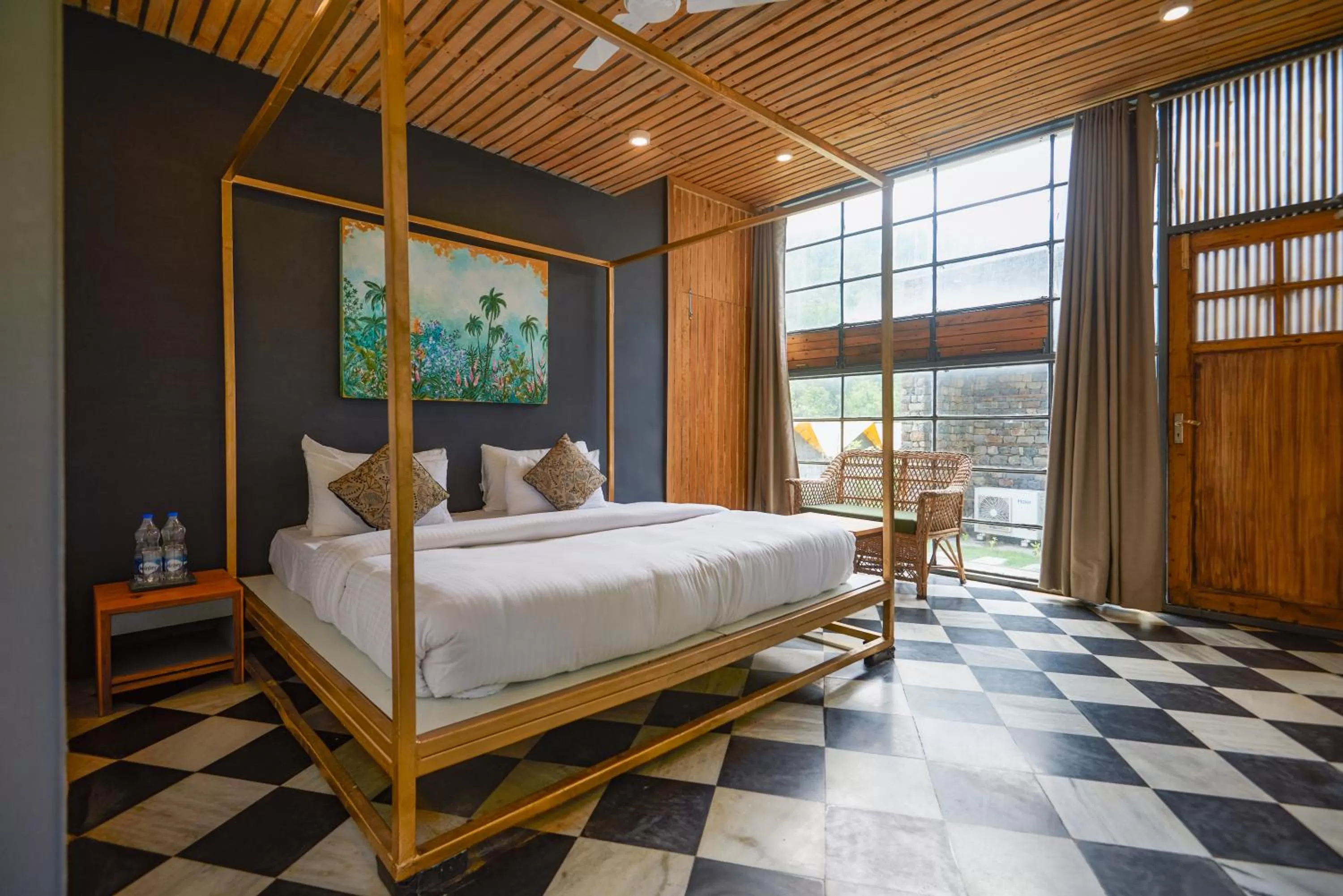 Photo of the whole room, Bed in Nishantam Rishikesh