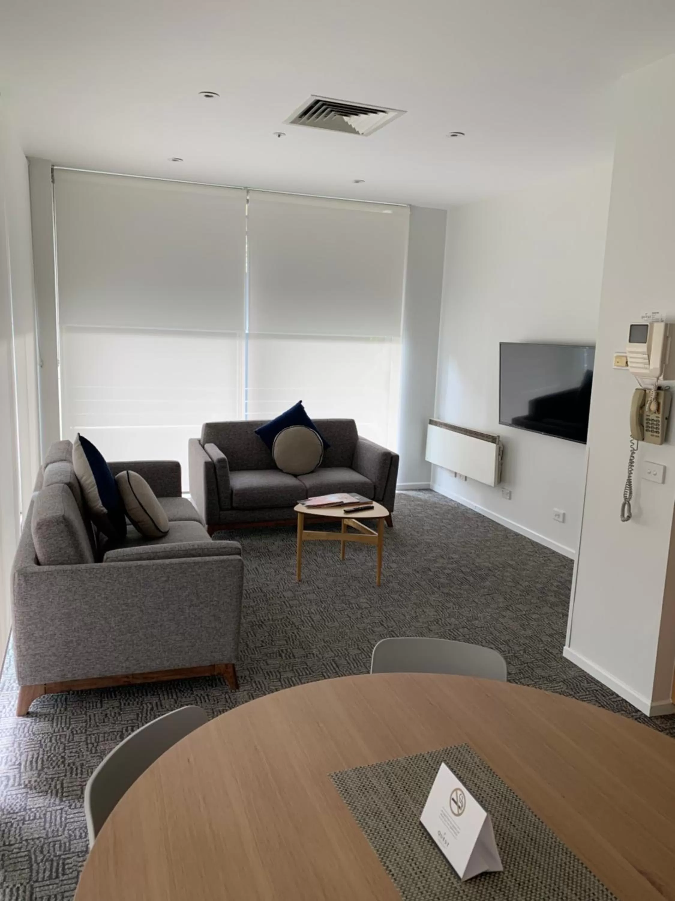 Living room in Quest on William