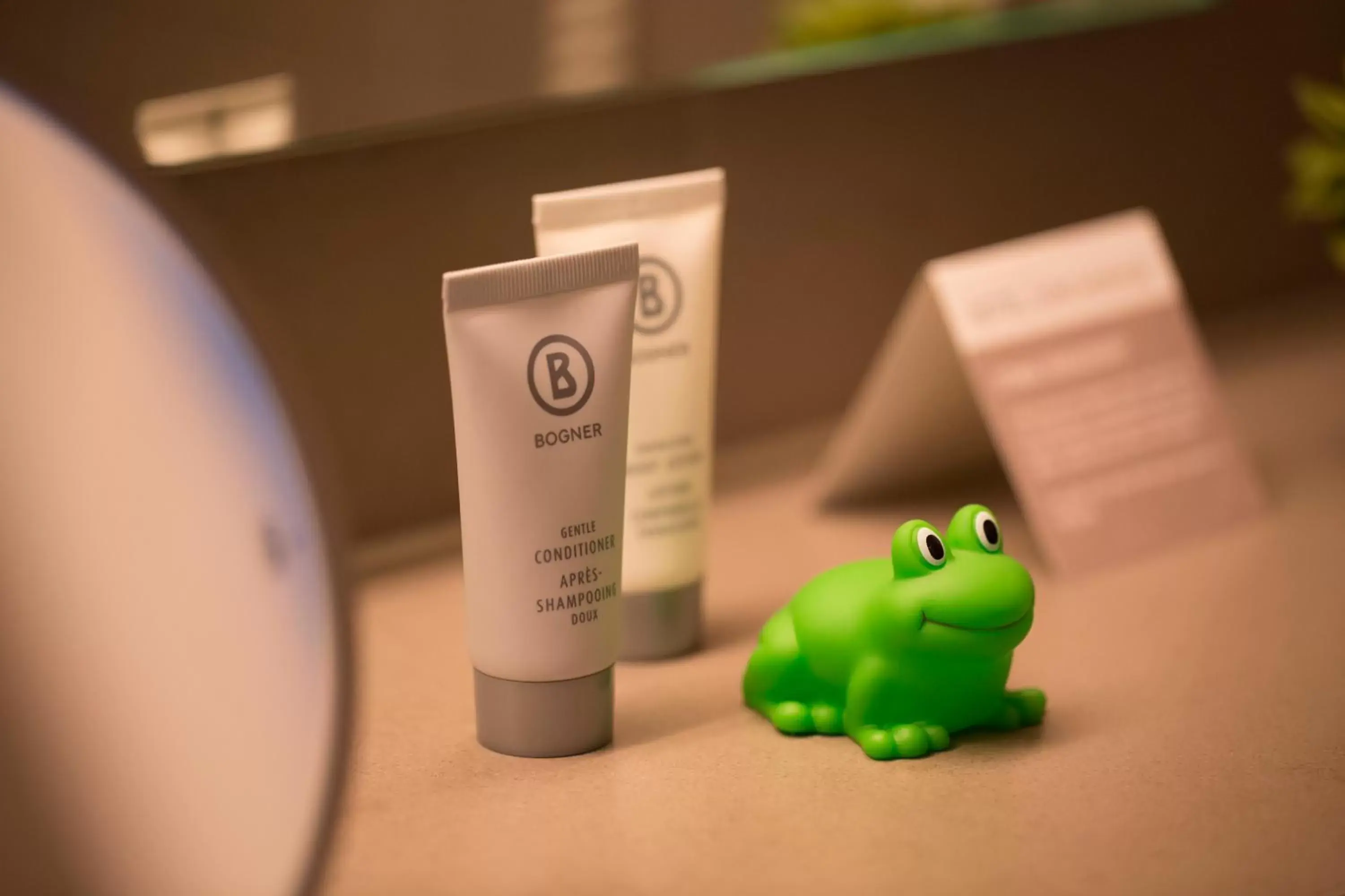 Twin Room in Best Western Plus Hotel Zürcherhof Twin Room in Best Western Plus Hotel Zürcherhof