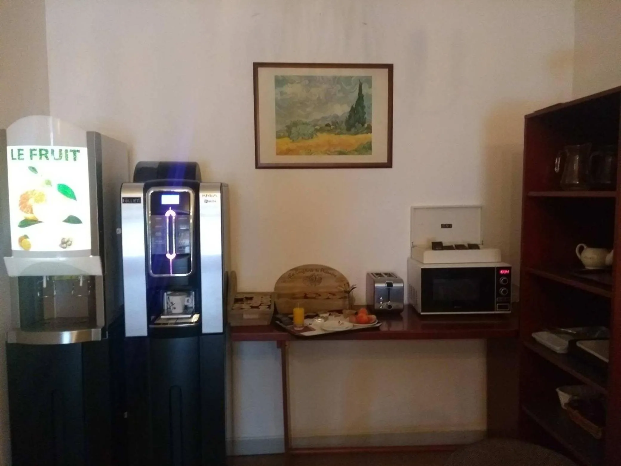 Breakfast in Le Clémenceau Hôtel et Appart'hôtel & Restaurant "Gare Sncf" centre ville