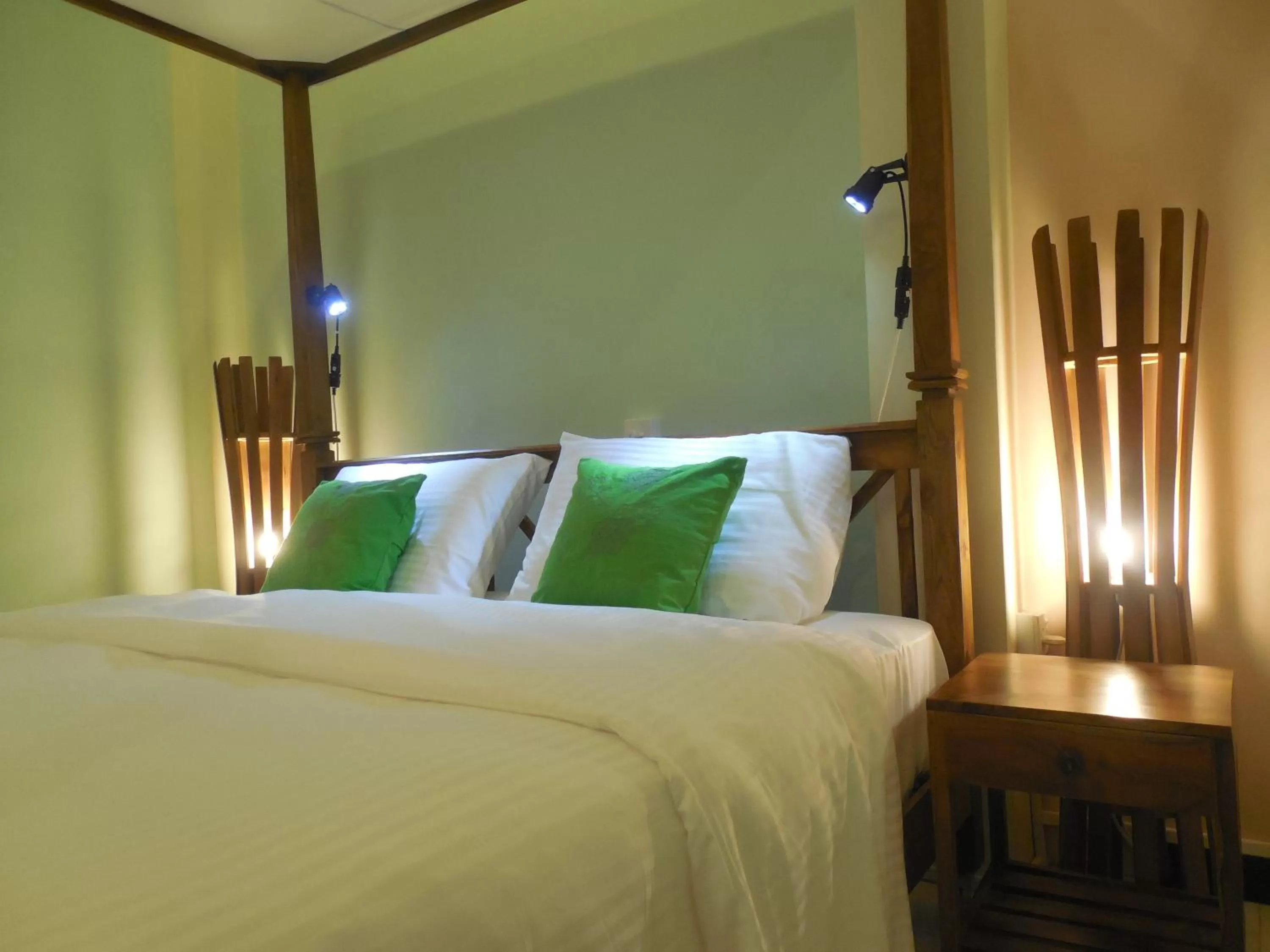 Decorative detail, Bed in Le leopard d 'argent