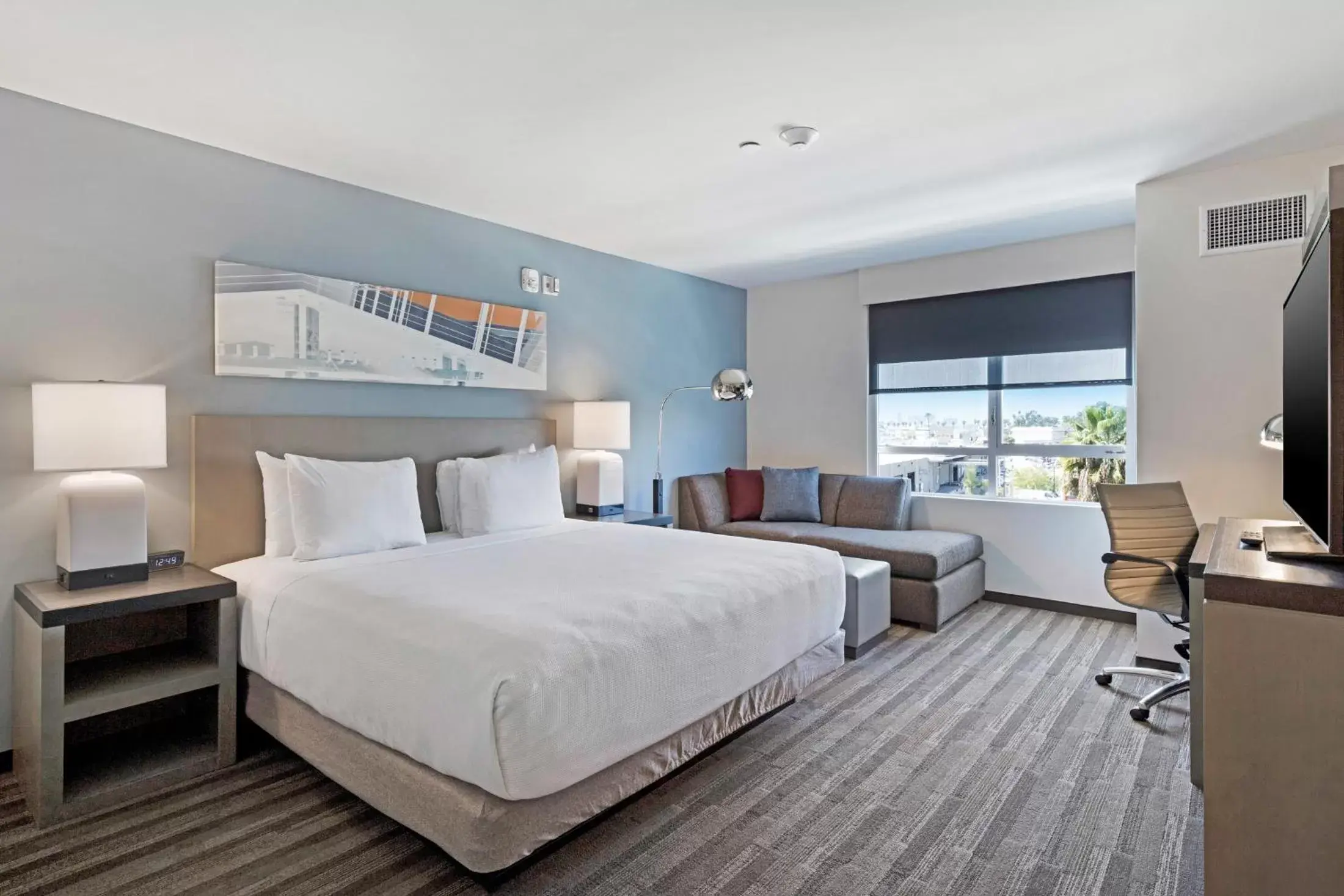 Den King Room with Roll-in Shower - Disability Access in Hyatt House LA - University Medical Center Den King Room with Roll-in Shower - Disability Access in Hyatt House LA - University Medical Center